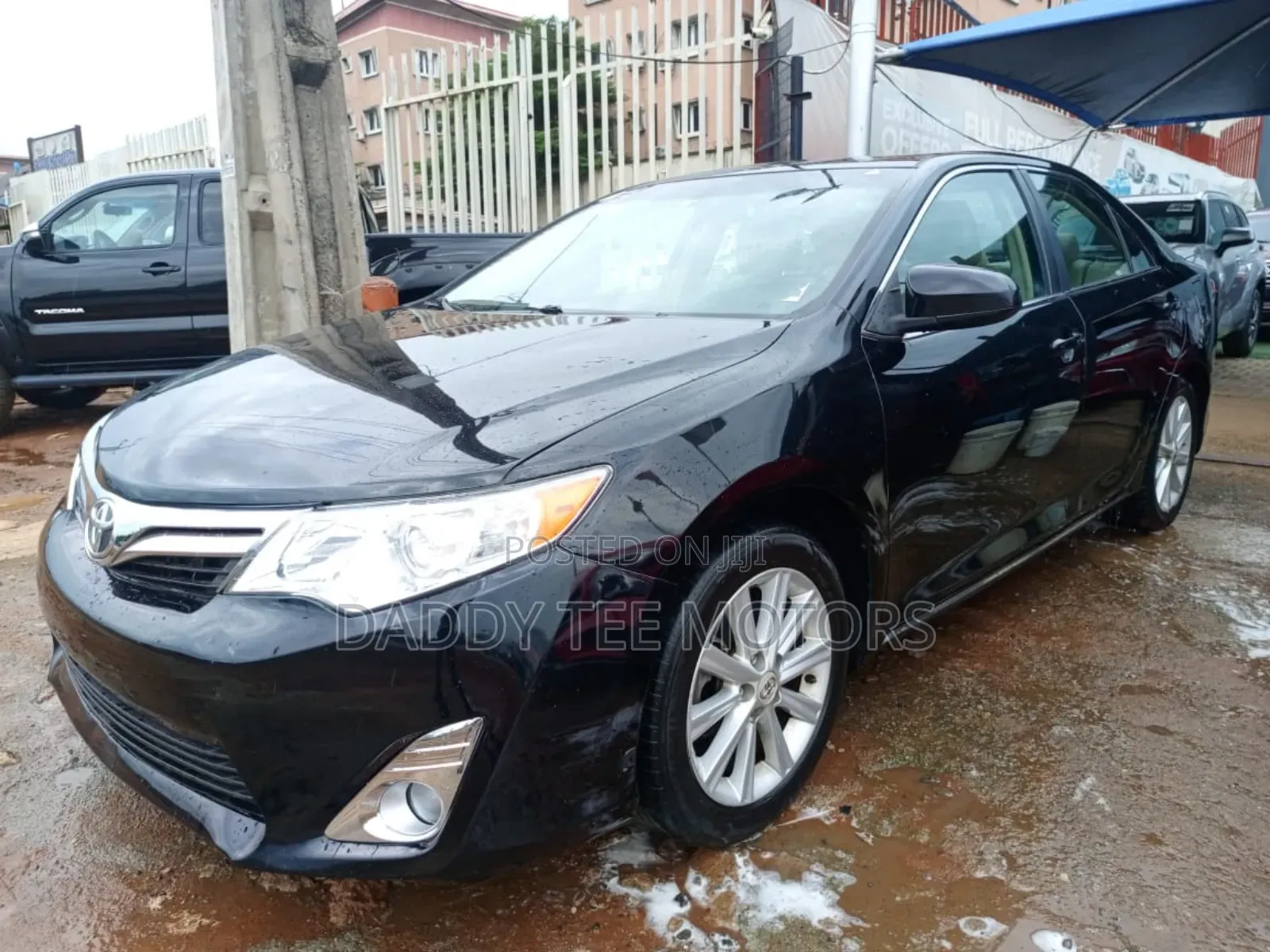 Toyota Camry XLE V6 4dr Sedan (3.5L 6cyl 6A) 2012 Black