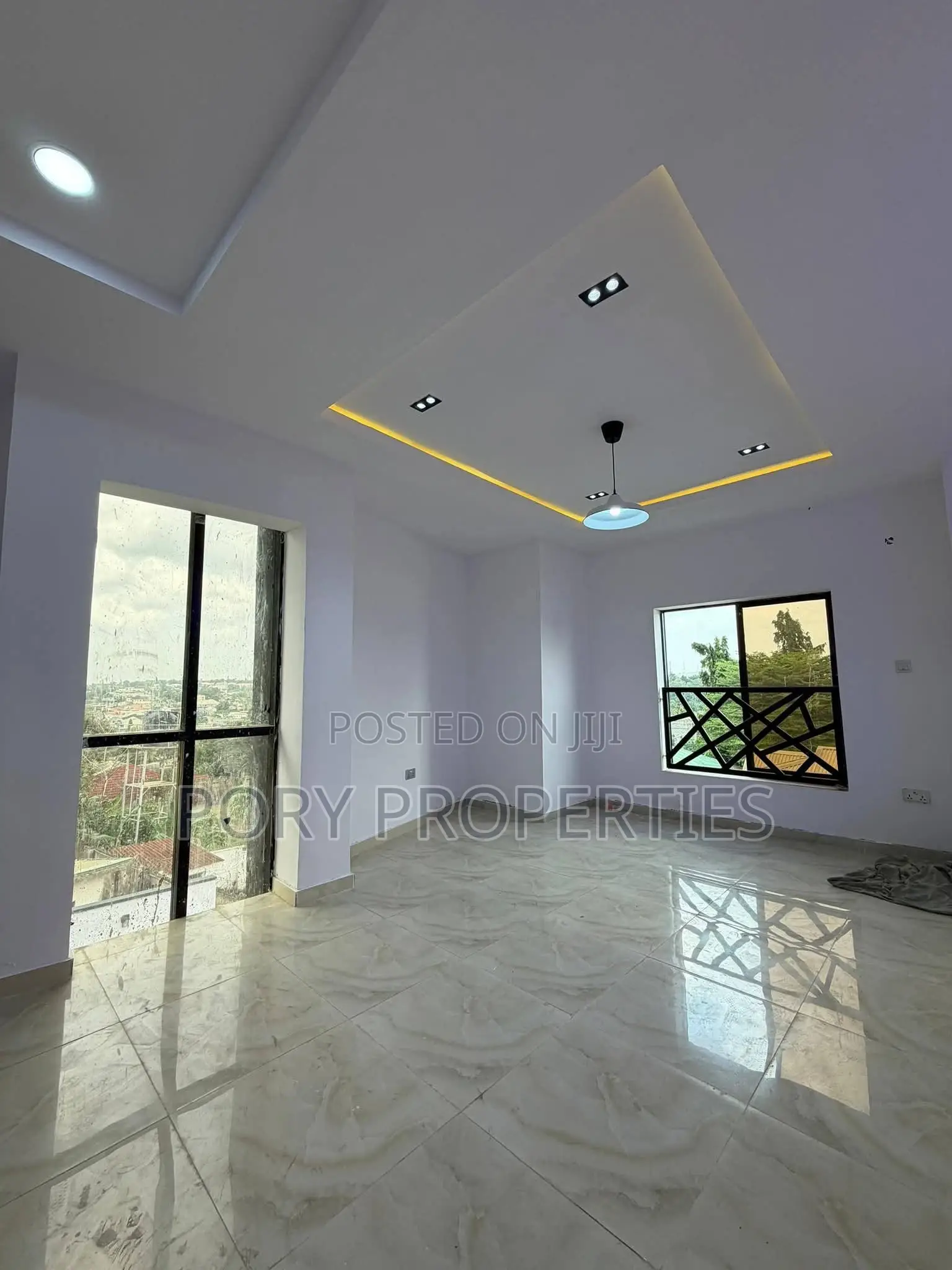 Furnished 4bdrm Duplex in Alalubosa for sale
