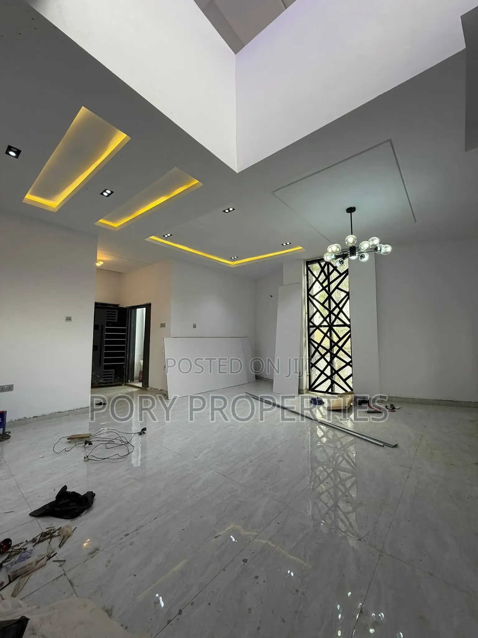 Furnished 4bdrm Duplex in Alalubosa for sale