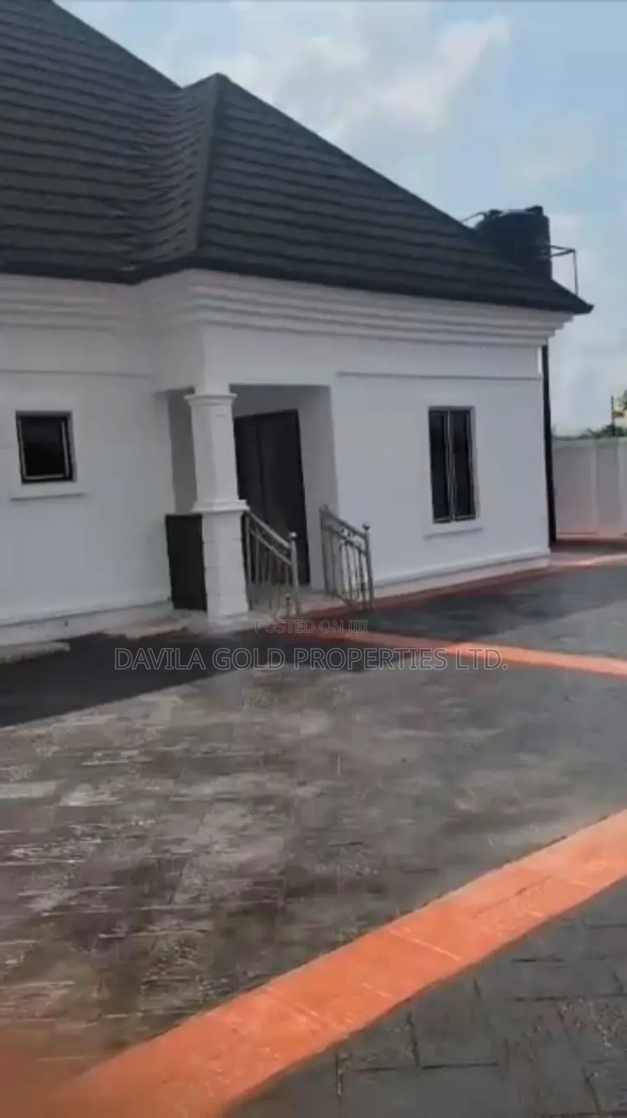 4bdrm Bungalow in Benin City for sale