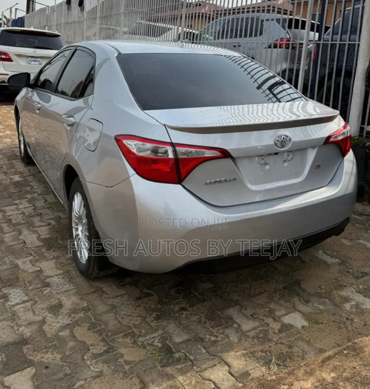 Toyota Corolla S 4dr Sedan (1.8L 4cyl CVT) 2016 Silver