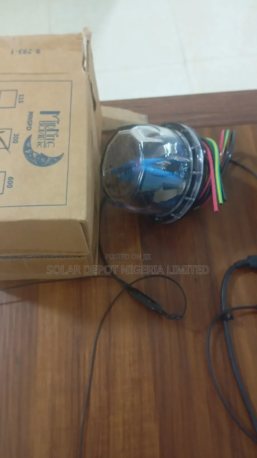 Midnight Solar Mnspd 300-ac
