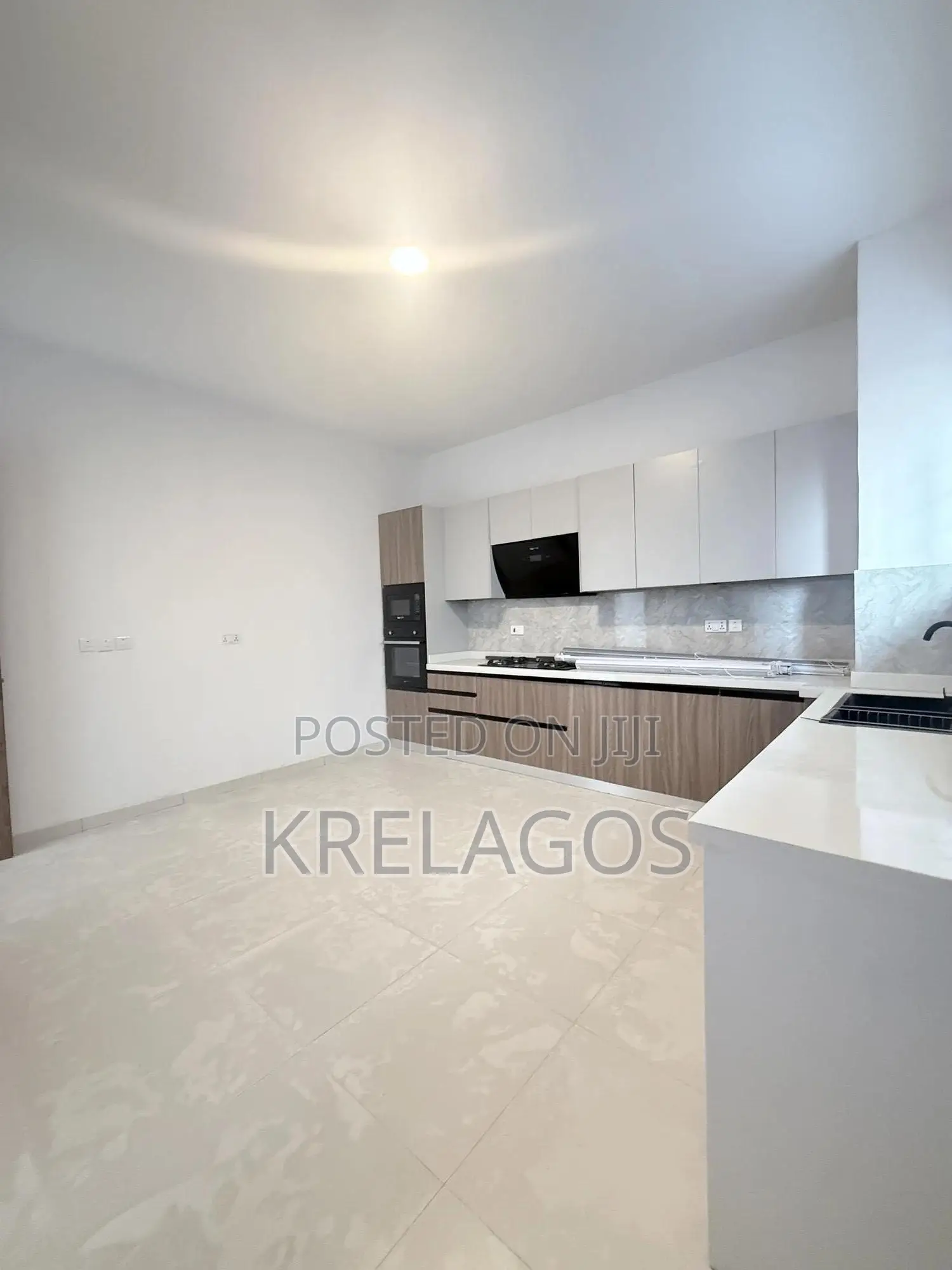 4bdrm Duplex in Lekki Phase 1 for sale