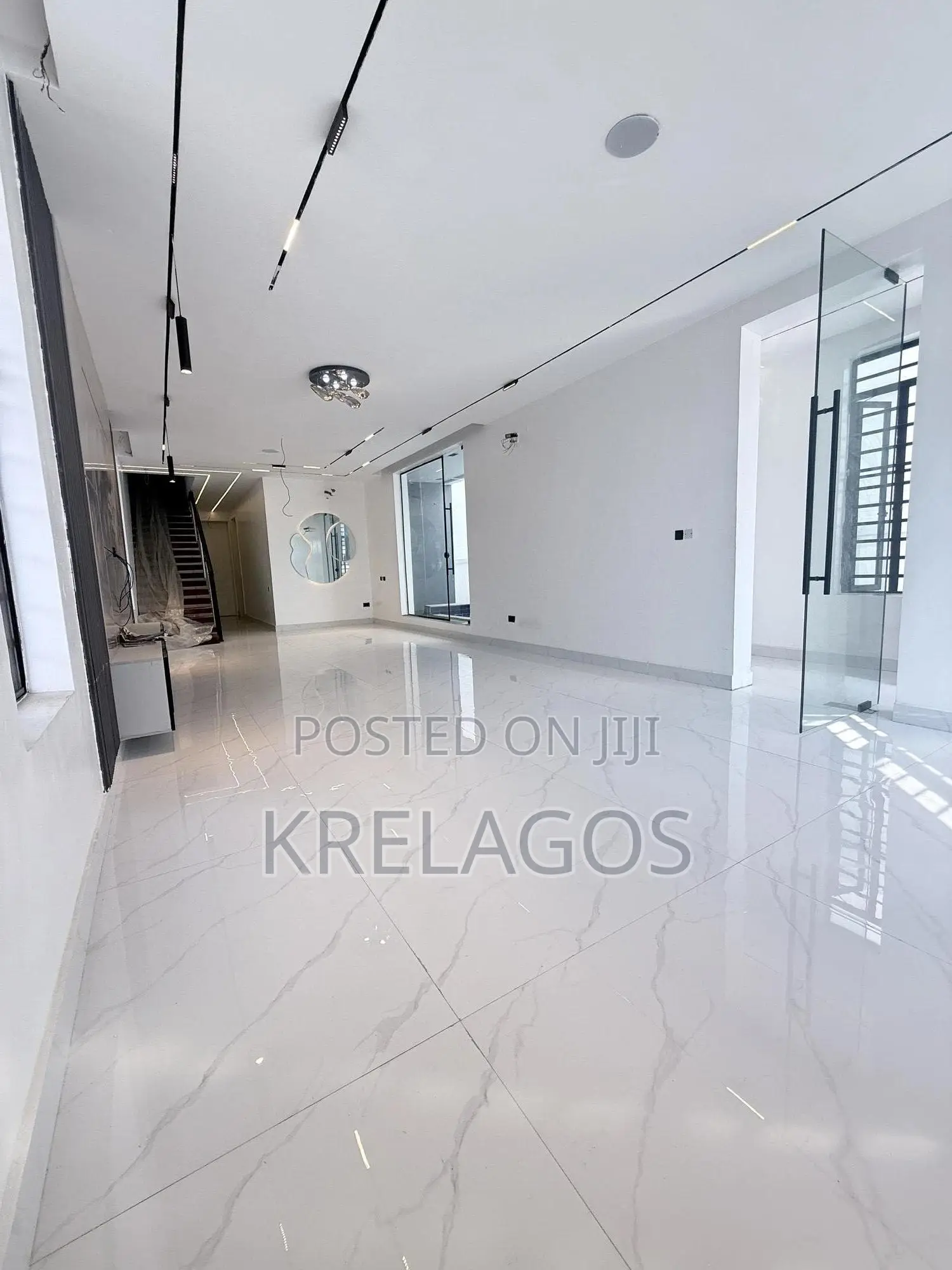 5bdrm Duplex in Lekki for sale