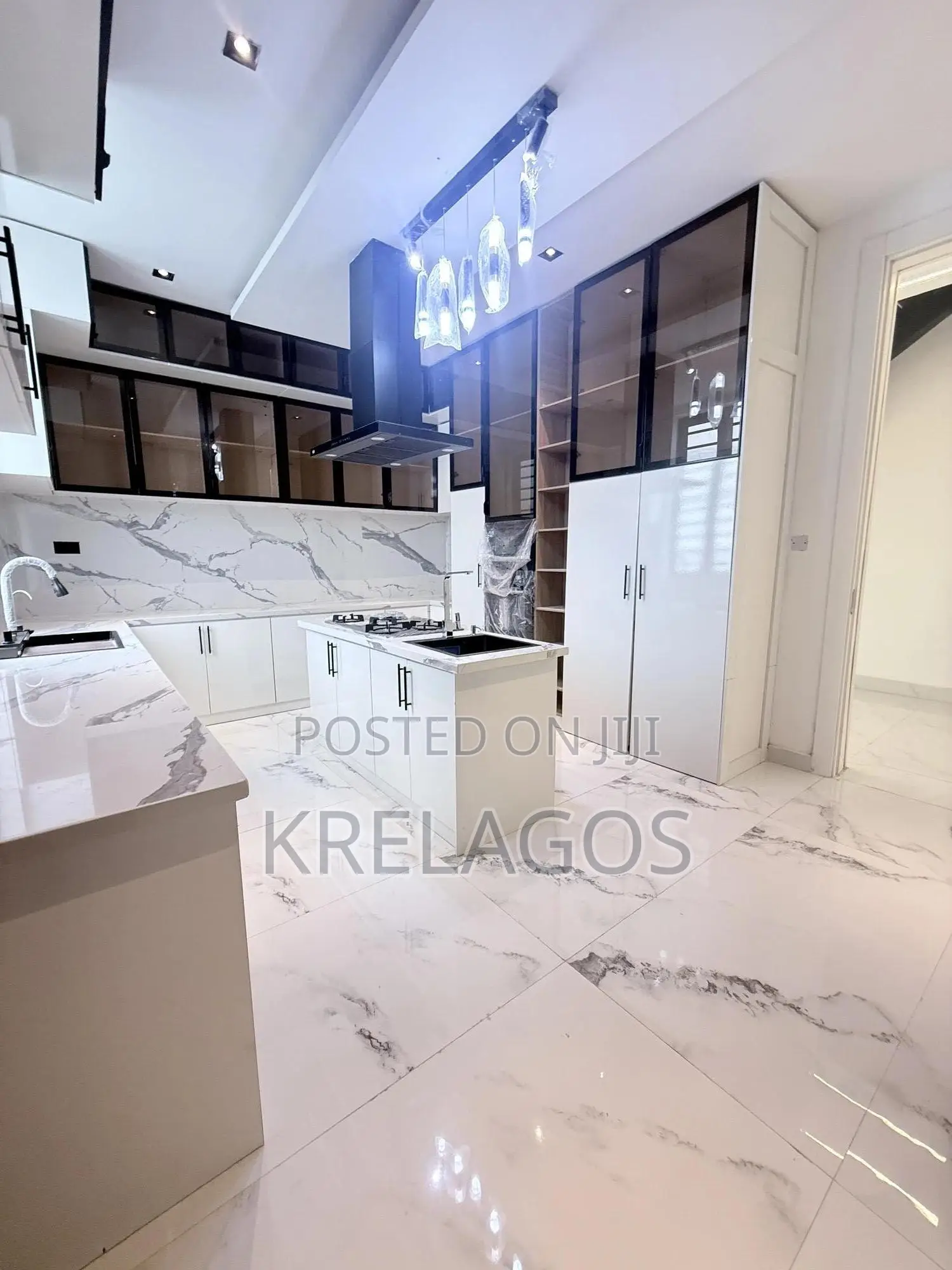 5bdrm Duplex in Lekki for sale
