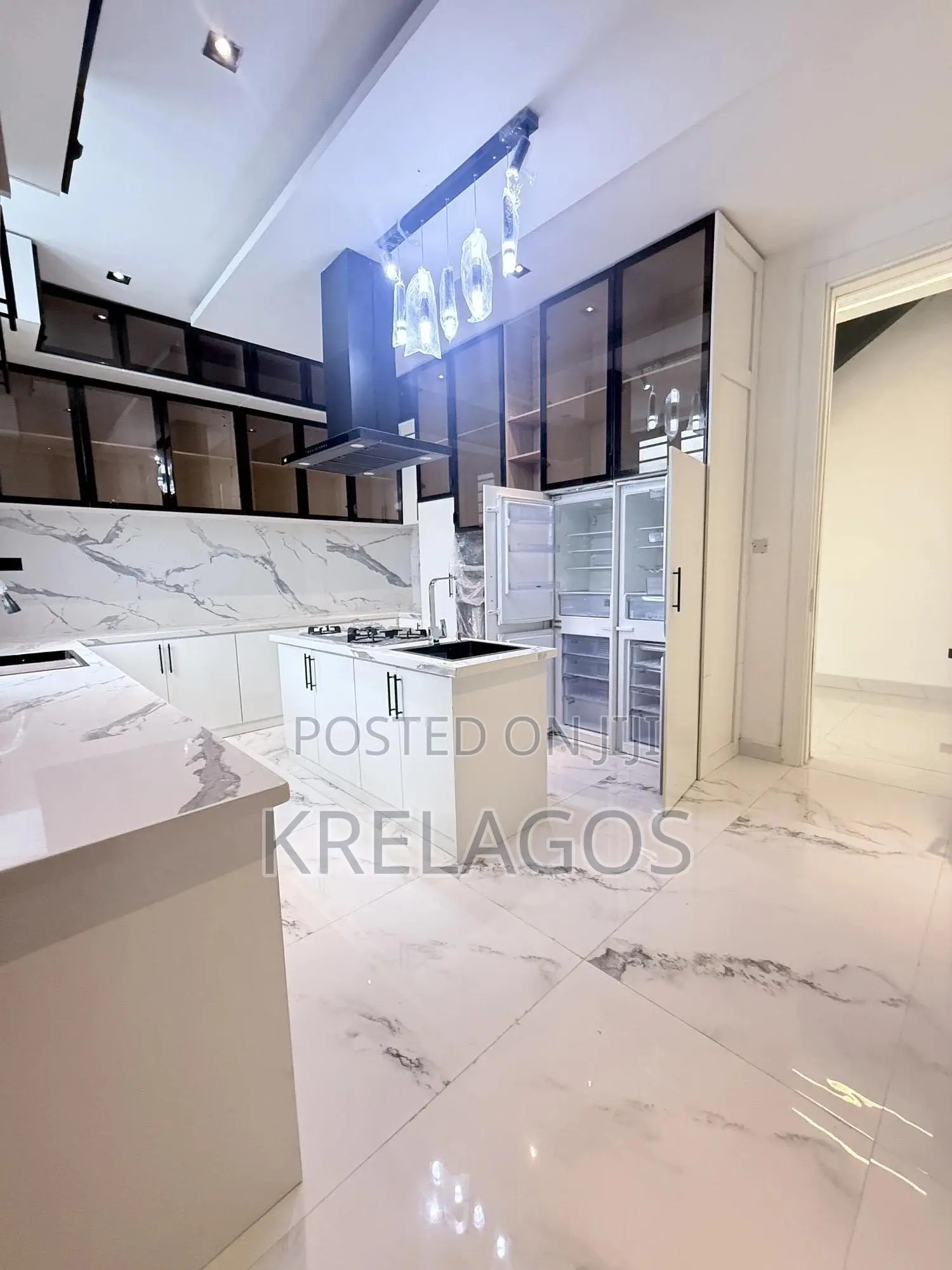 5bdrm Duplex in Lekki for sale