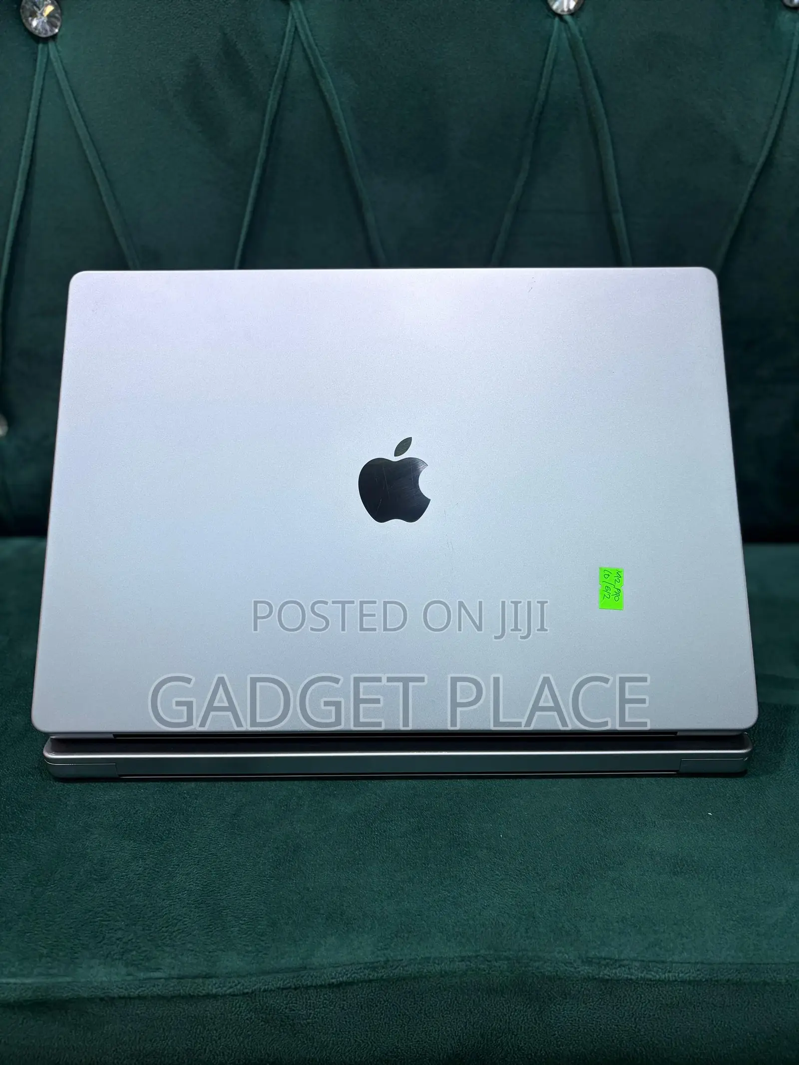 Laptop Apple MacBook Pro 2022 M2 16GB Apple M2 SSD 512GB