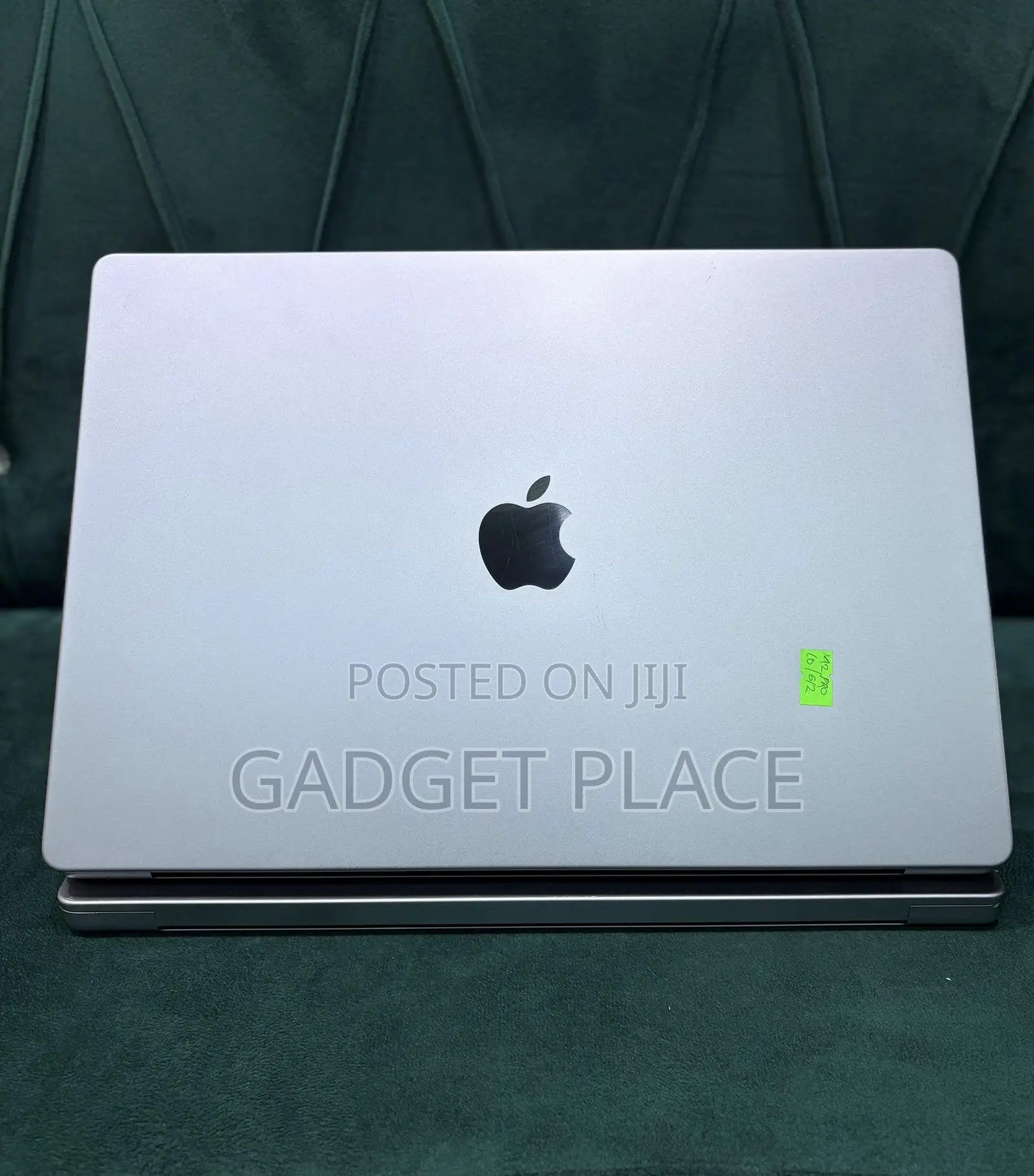 Laptop Apple MacBook Pro 2022 M2 16GB Apple M2 SSD 512GB