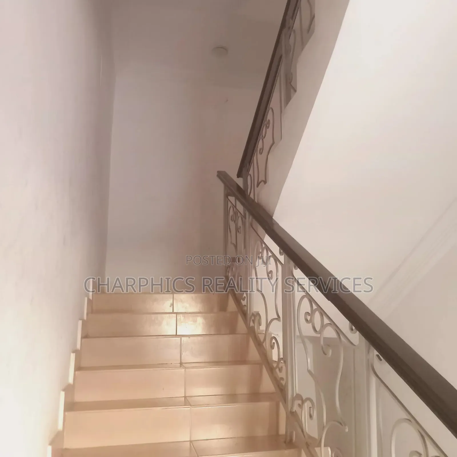 3bdrm Apartment in Agungi for rent