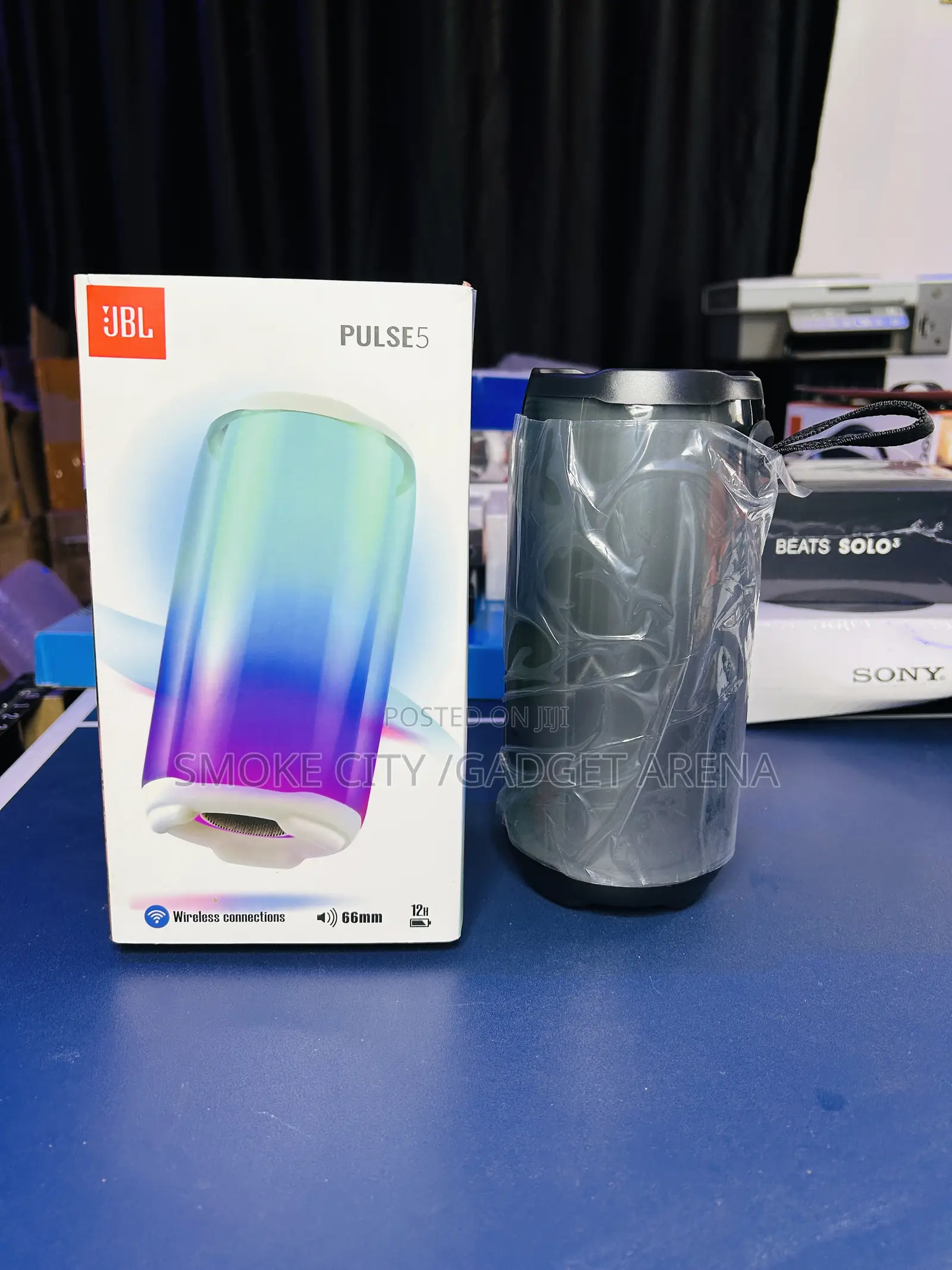 JBL Pulse 5 Available in Black and White Color