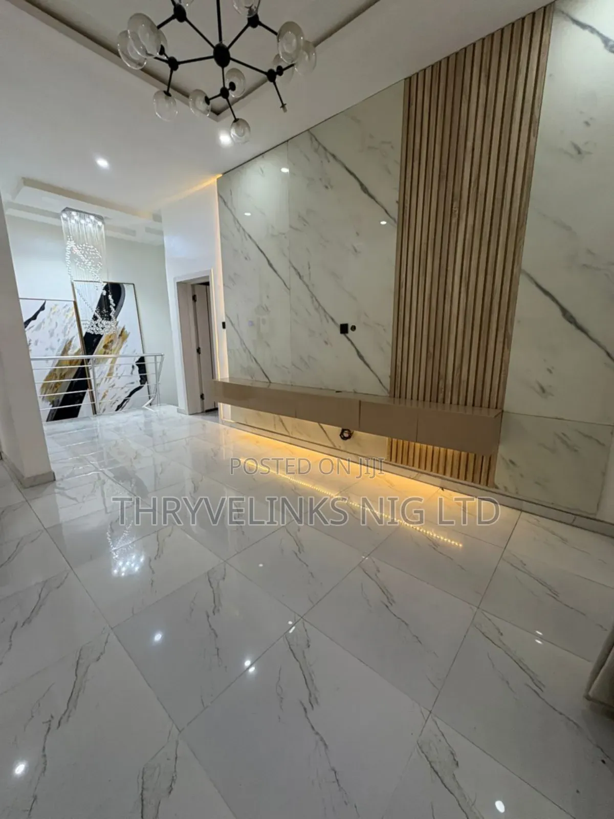 4bdrm Duplex in Chevron for rent