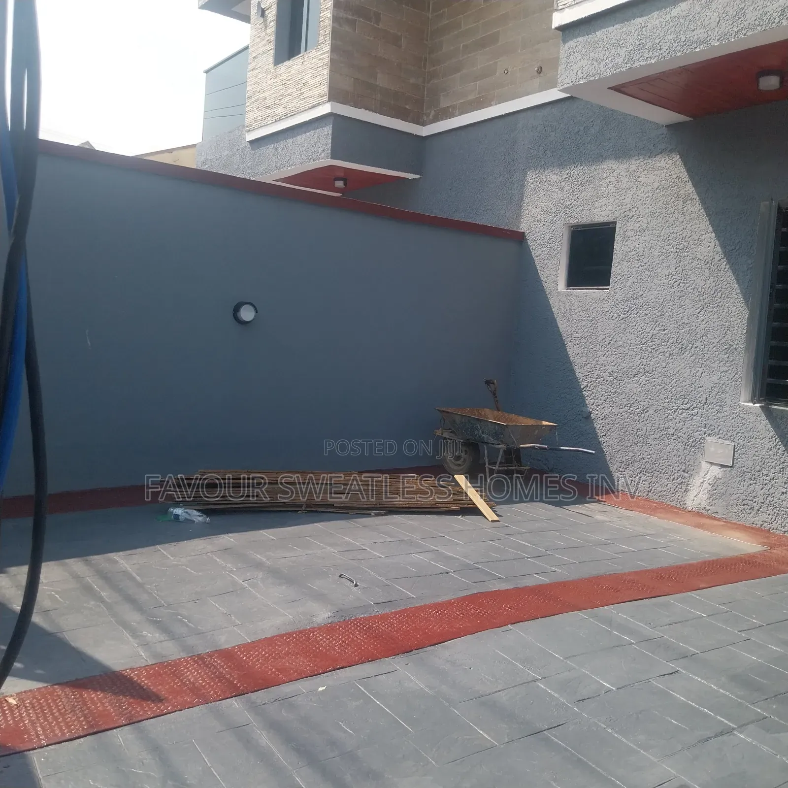 4bdrm Duplex in Magodo P1, Obafemi-Owode for sale