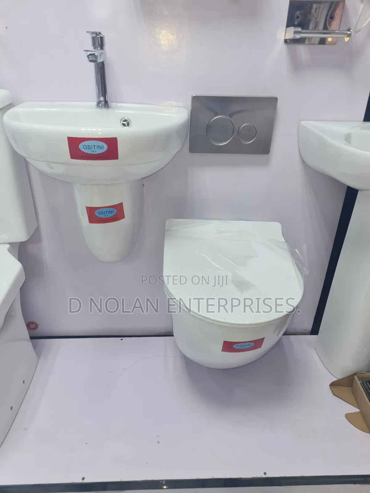 Condit Water Closet With Wash Hand Basin
