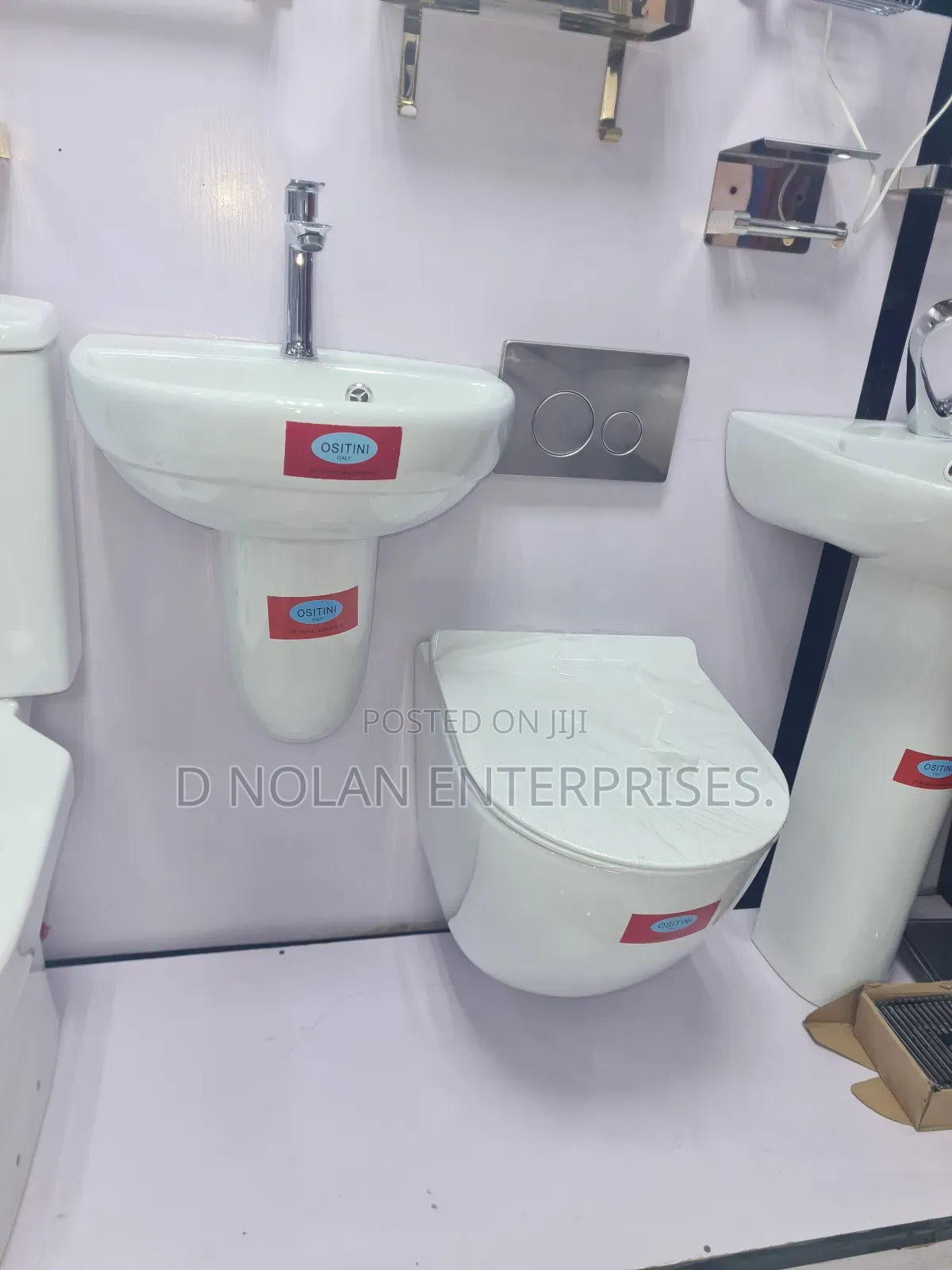 Condit Water Closet With Wash Hand Basin
