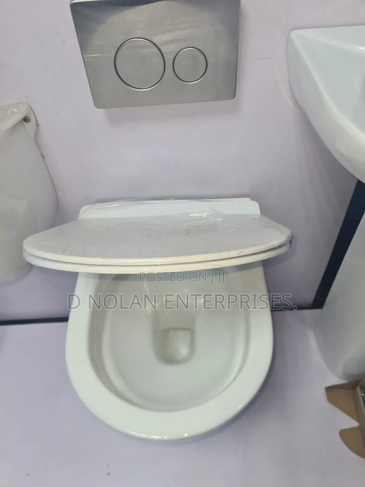 Condit Water Closet With Wash Hand Basin