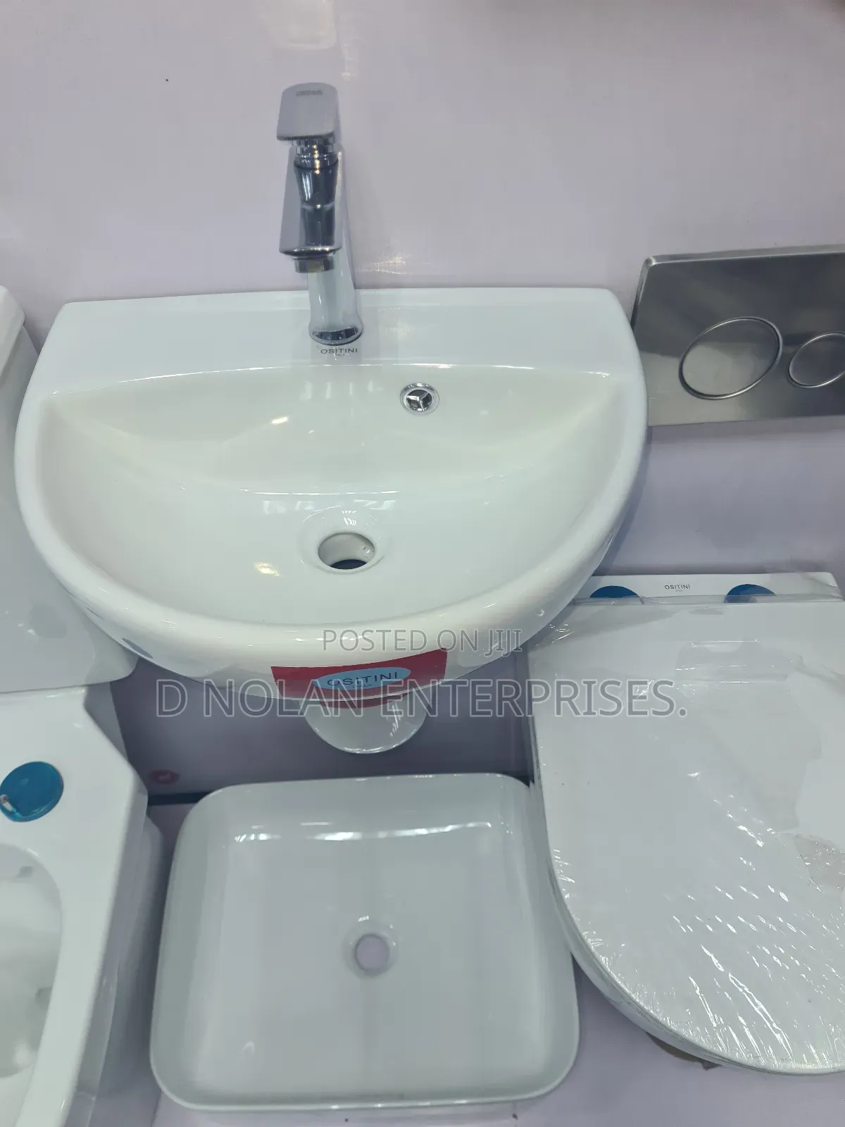 Condit Water Closet With Wash Hand Basin