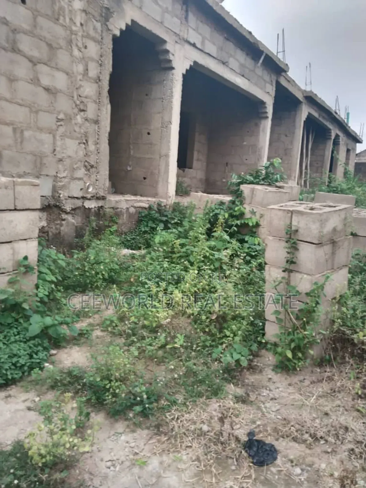 2bdrm Block of Flats in Alegongo Akobo for sale
