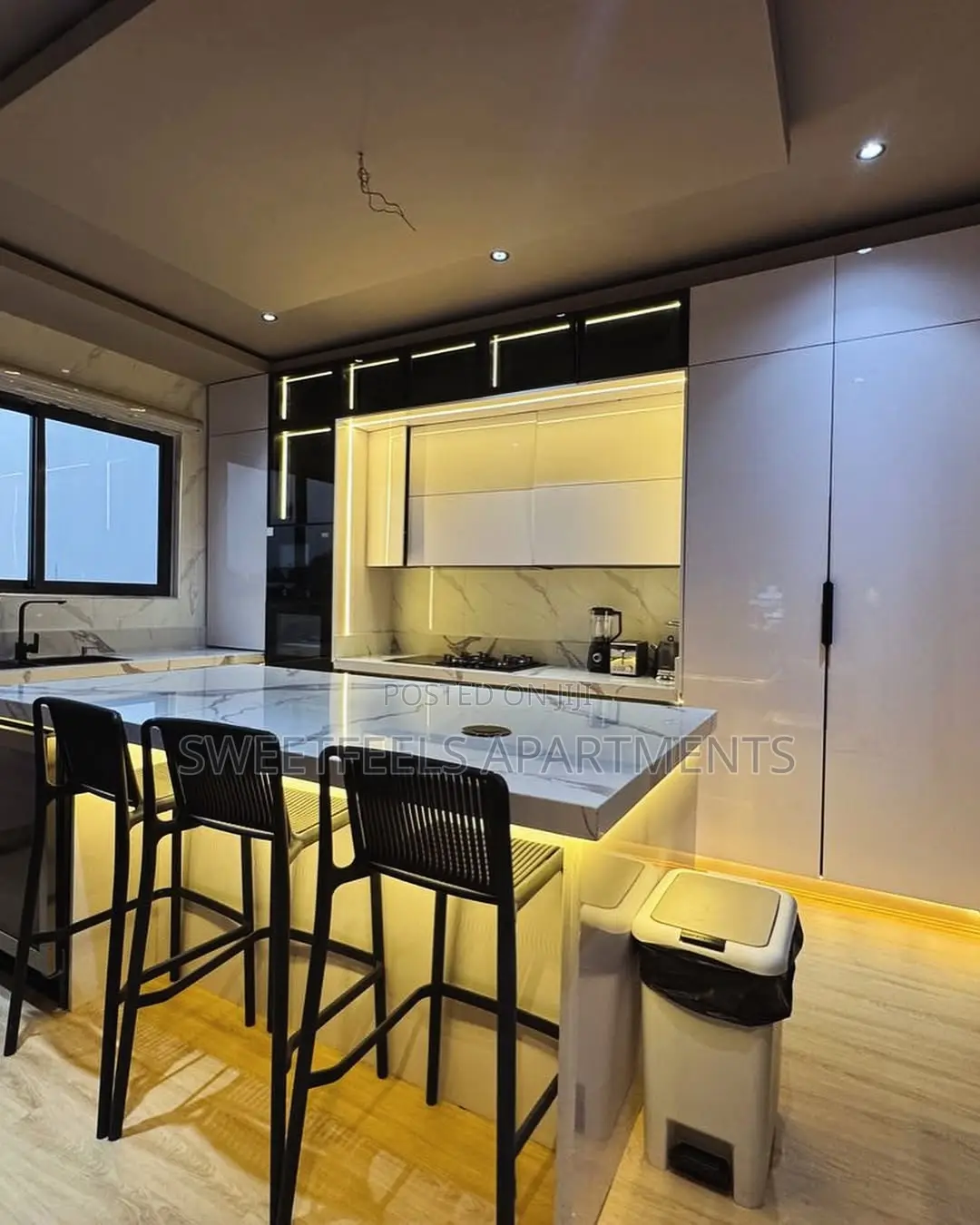 Premium Spacious 2 Bedroom Penthouse Loft