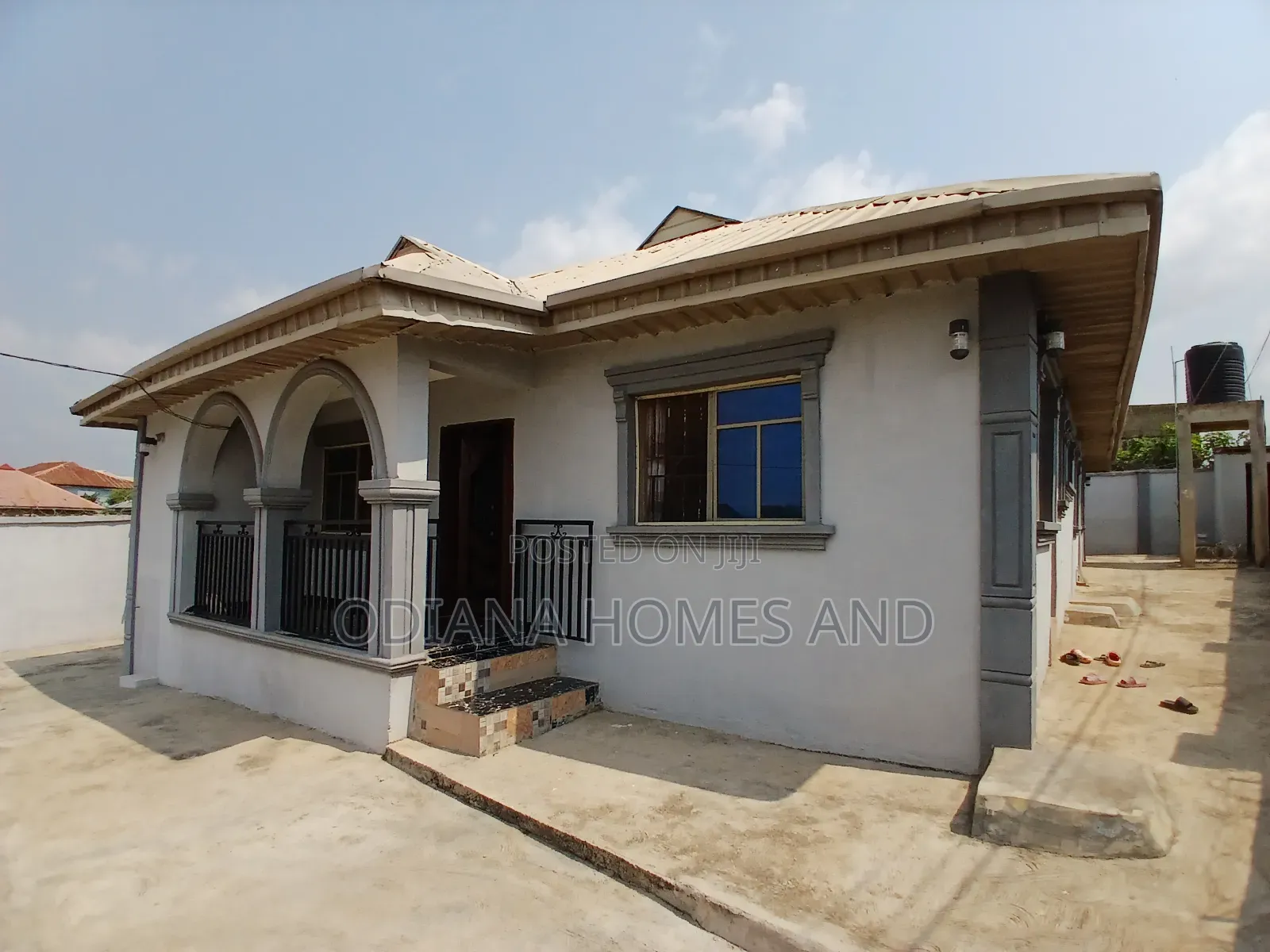 4bdrm Bungalow in Idi Osan, Olodo, Ibadan for sale