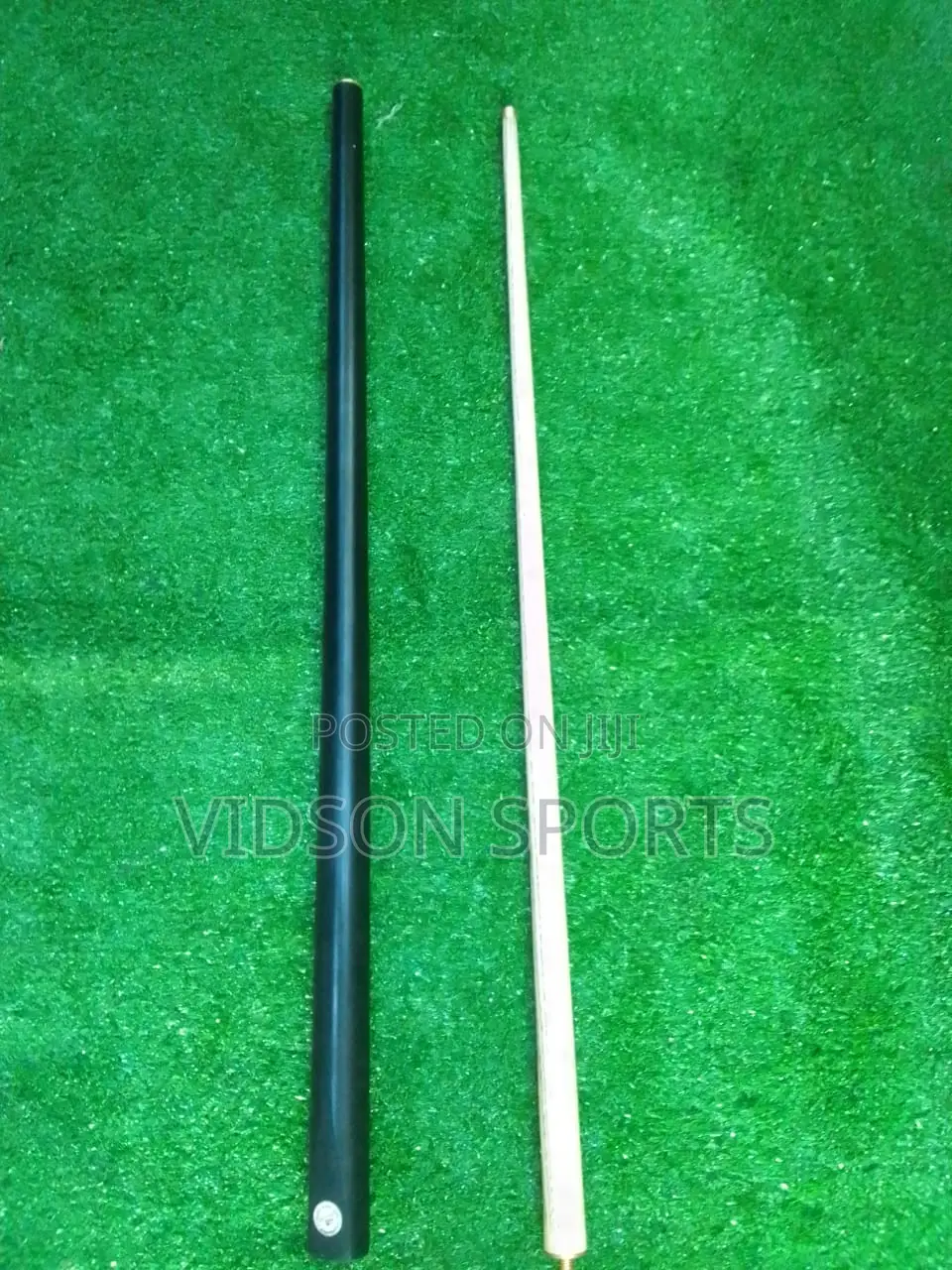 Premium Classic Two-Piece Snooker Cue – Ebony Elegance