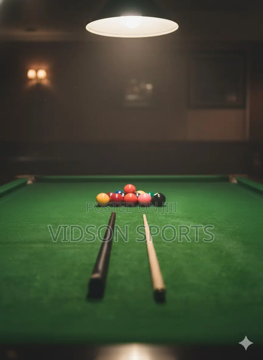 Premium Classic Two-Piece Snooker Cue – Ebony Elegance