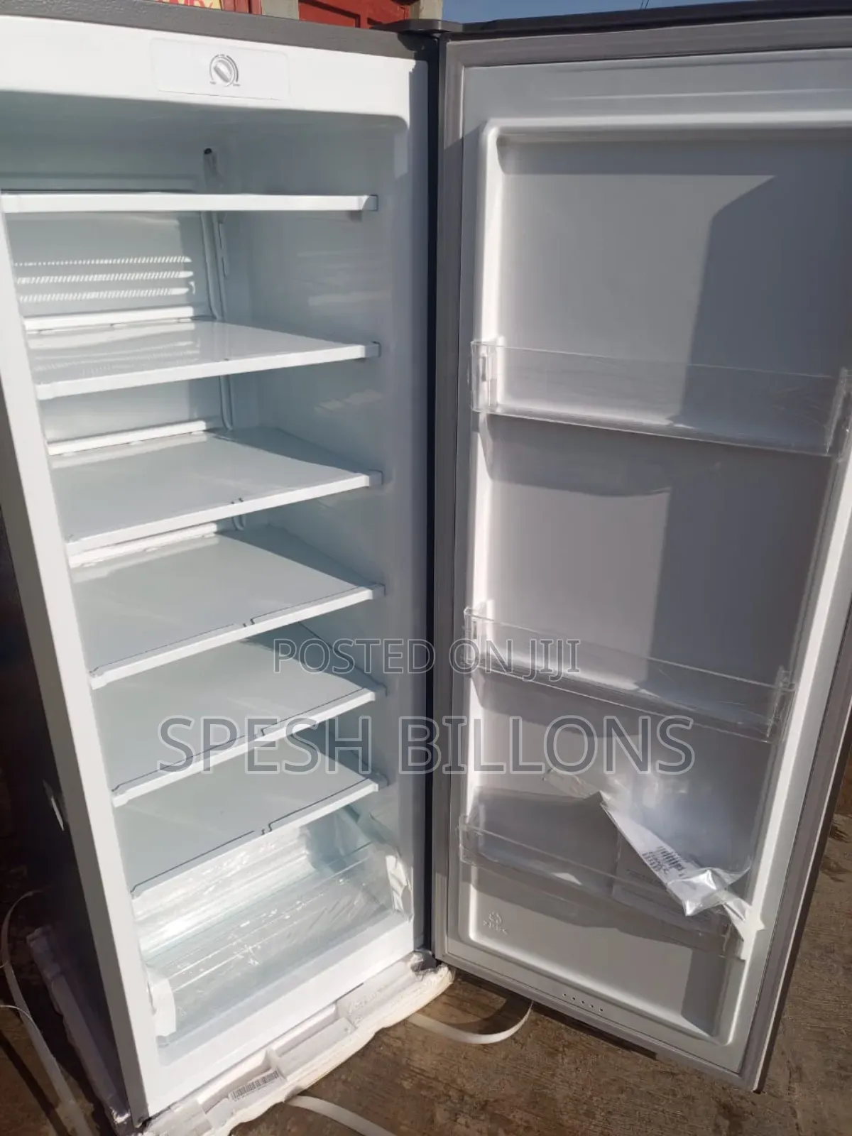 Hisense 190l Standing Freezer, Energy Saving Block Retention Capacity