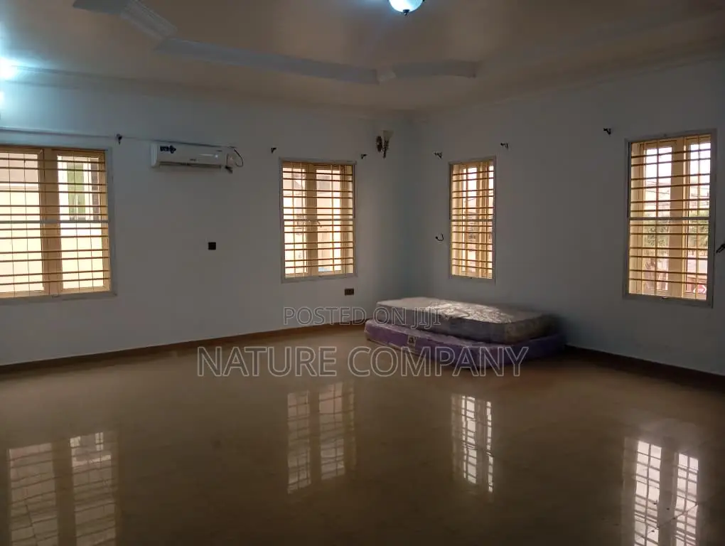 4bdrm Block of Flats in Magodo Isheri for rent