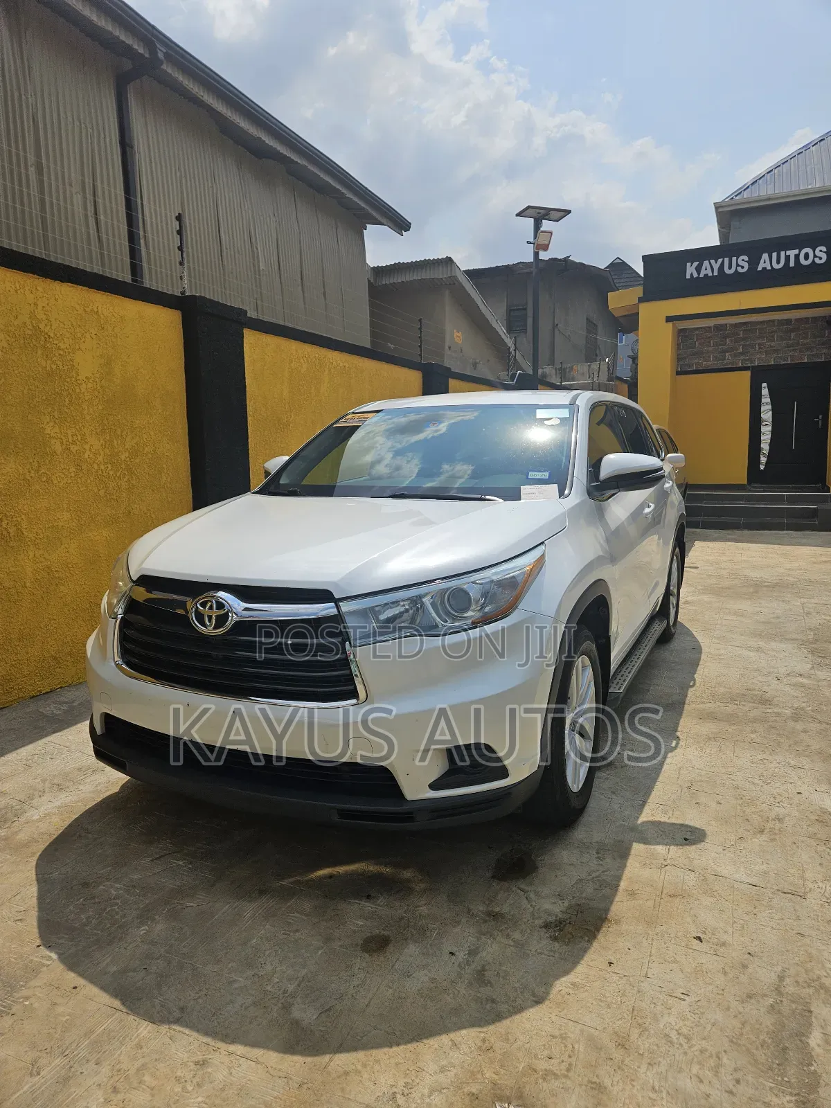 Toyota Highlander LE 4dr SUV (2.7L 4cyl 6A) 2015 White