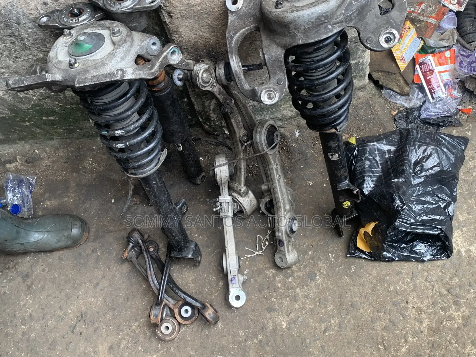 Hyundai Genesis Tokunbo Shocks Absorbers Lower Arm and Upper Arms