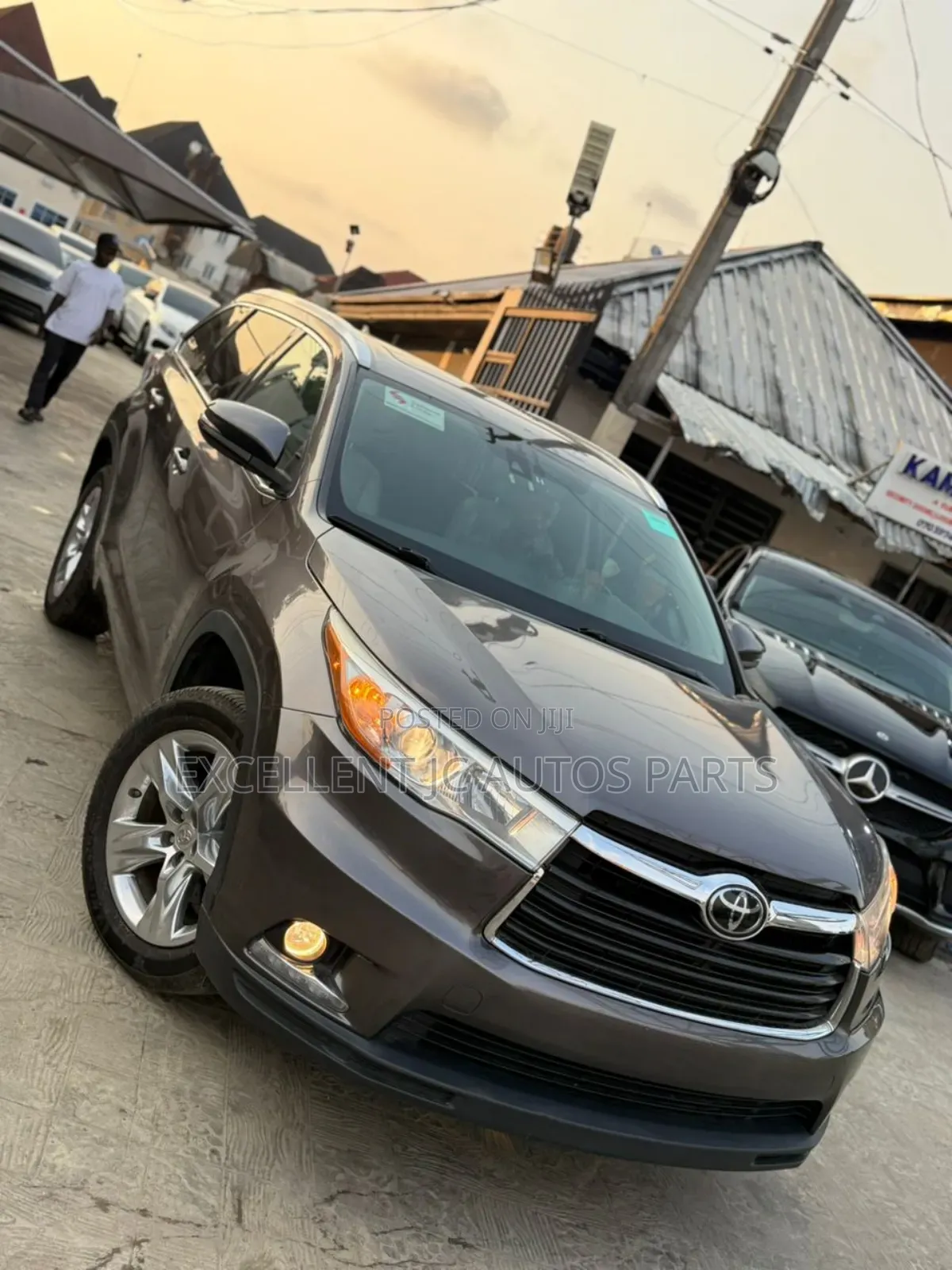 Toyota Highlander Limited V6 4x2 (3.5L 6cyl 6A) 2016 Gray