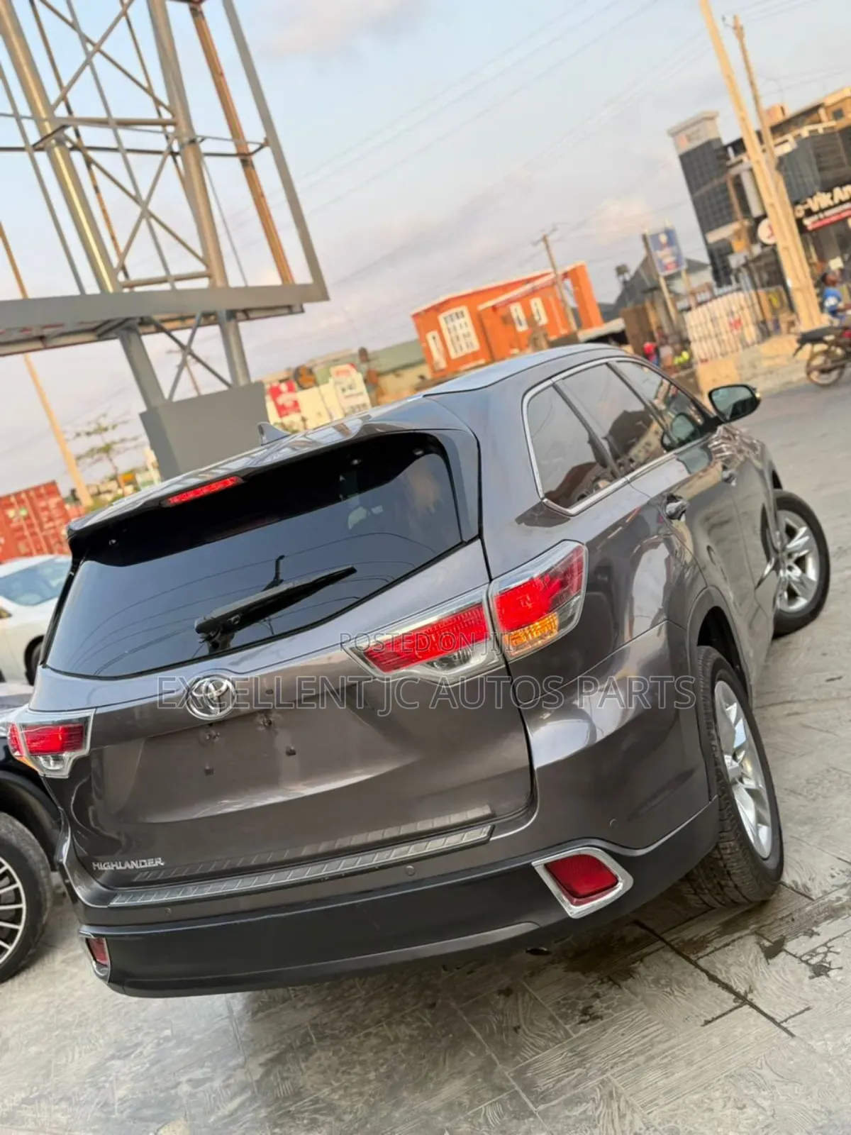 Toyota Highlander Limited V6 4x2 (3.5L 6cyl 6A) 2016 Gray