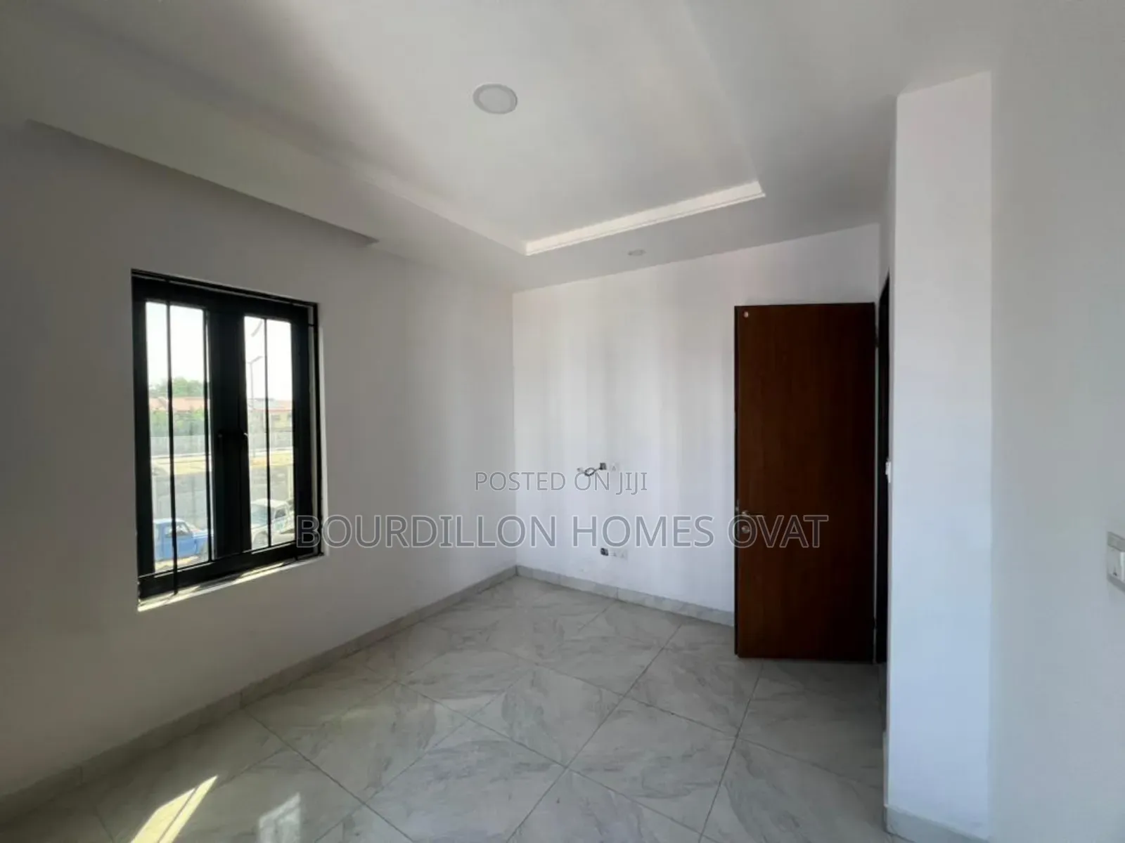 3bdrm Apartment in Lekki Phase 1 Lagos for rent