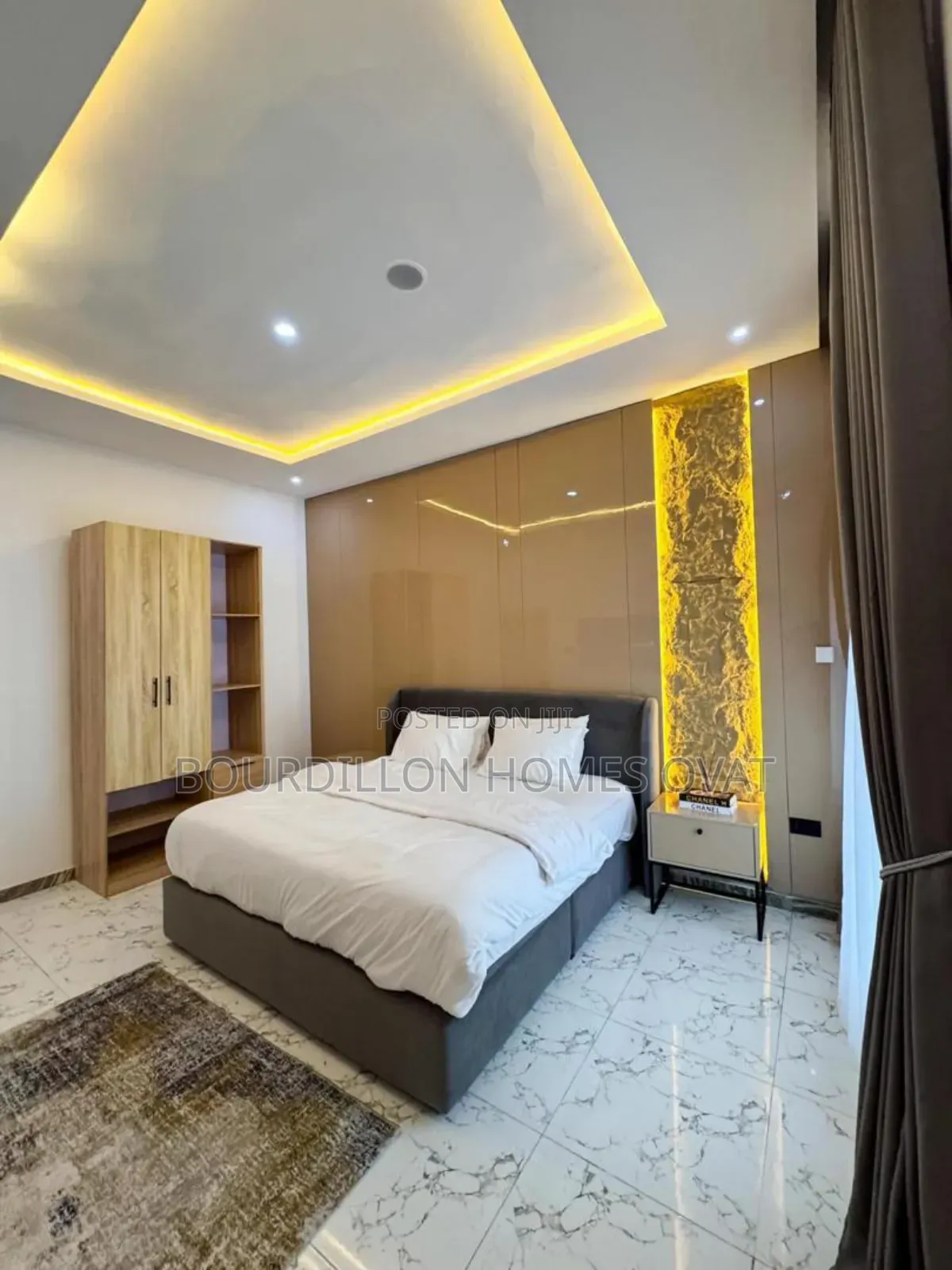 2bdrm Apartment in Lekki Phase 1 for rent