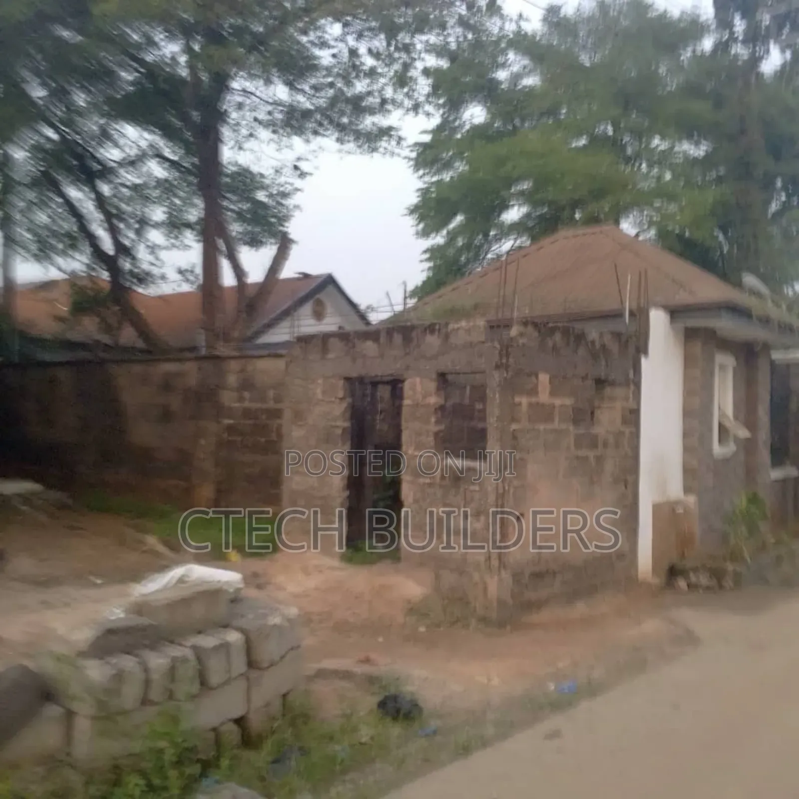 8bdrm Block of Flats in Benin City for sale
