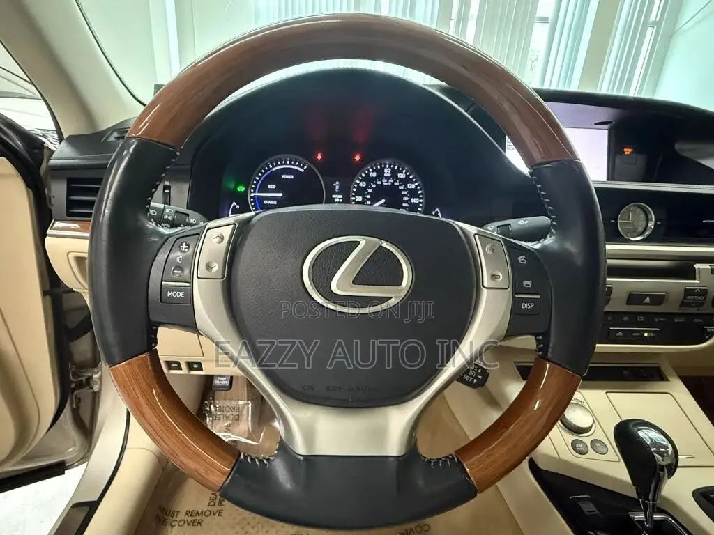 Lexus ES 300H FWD 2013