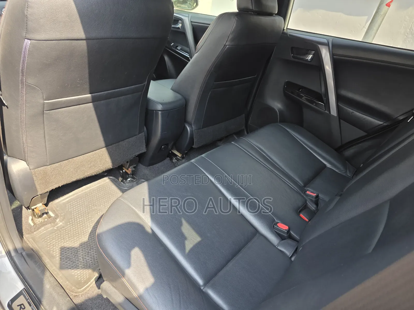 Toyota RAV4 SE AWD (2.5L 4cyl 6A) 2016 White