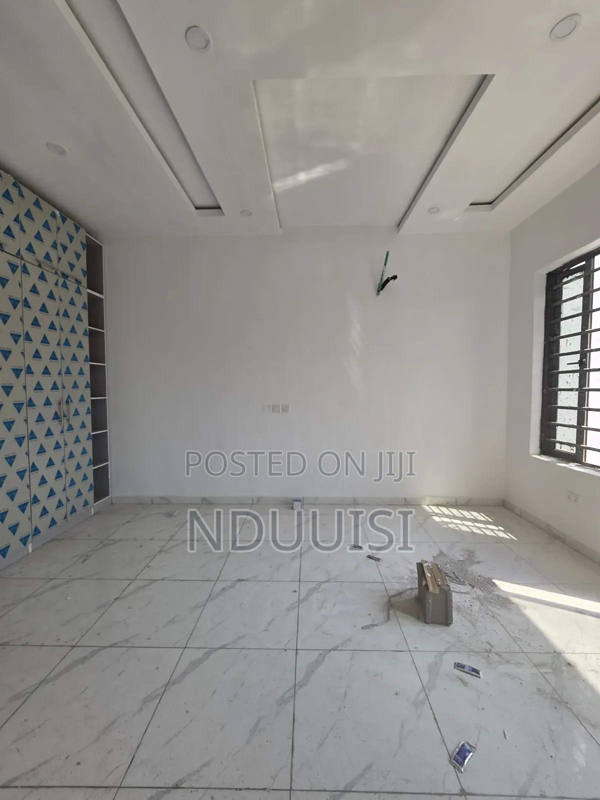 4bdrm Duplex in Ologolo for sale
