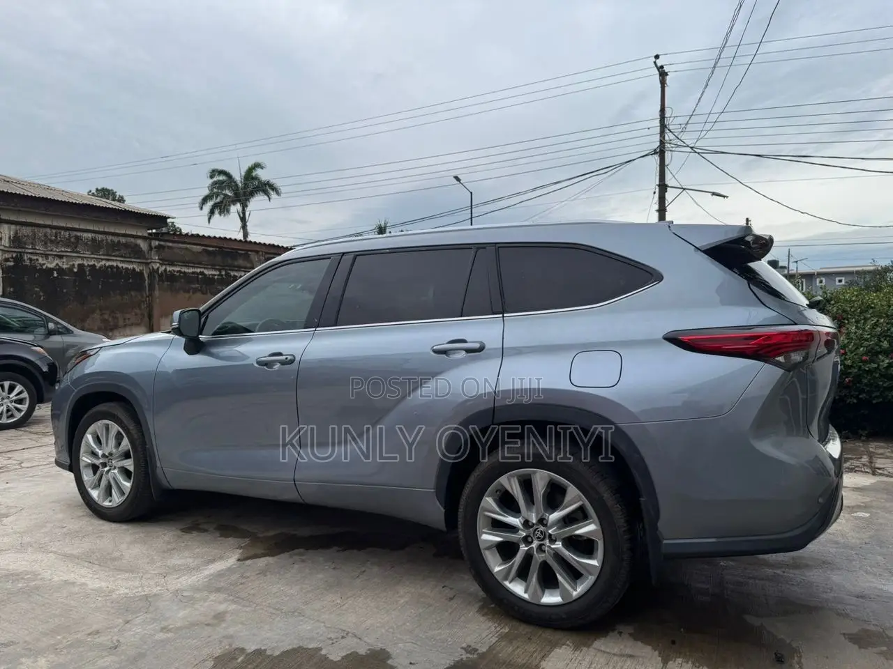 Toyota Highlander Limited 2021 Blue
