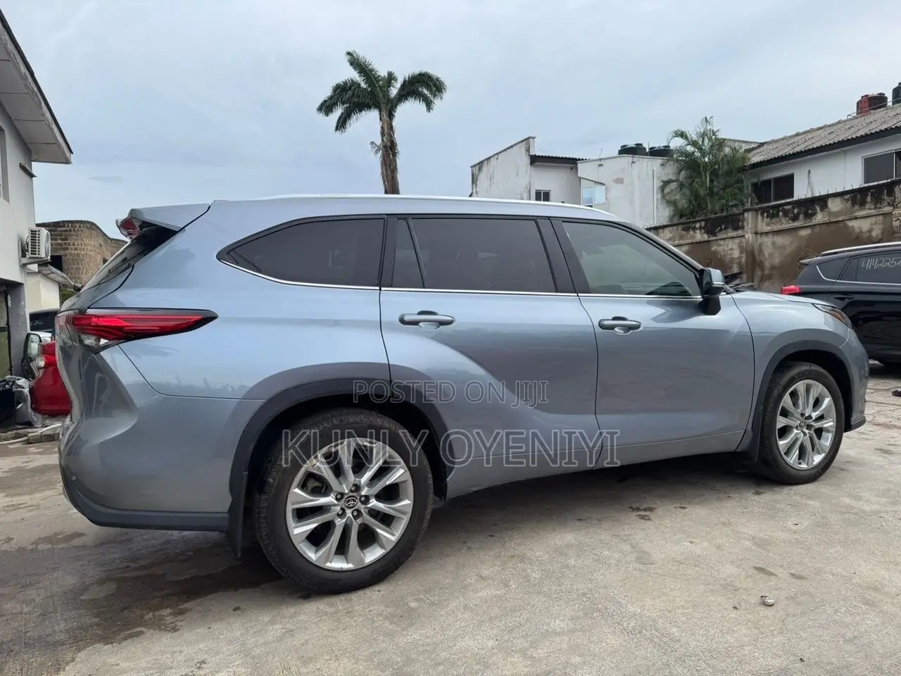 Toyota Highlander Limited 2021 Blue