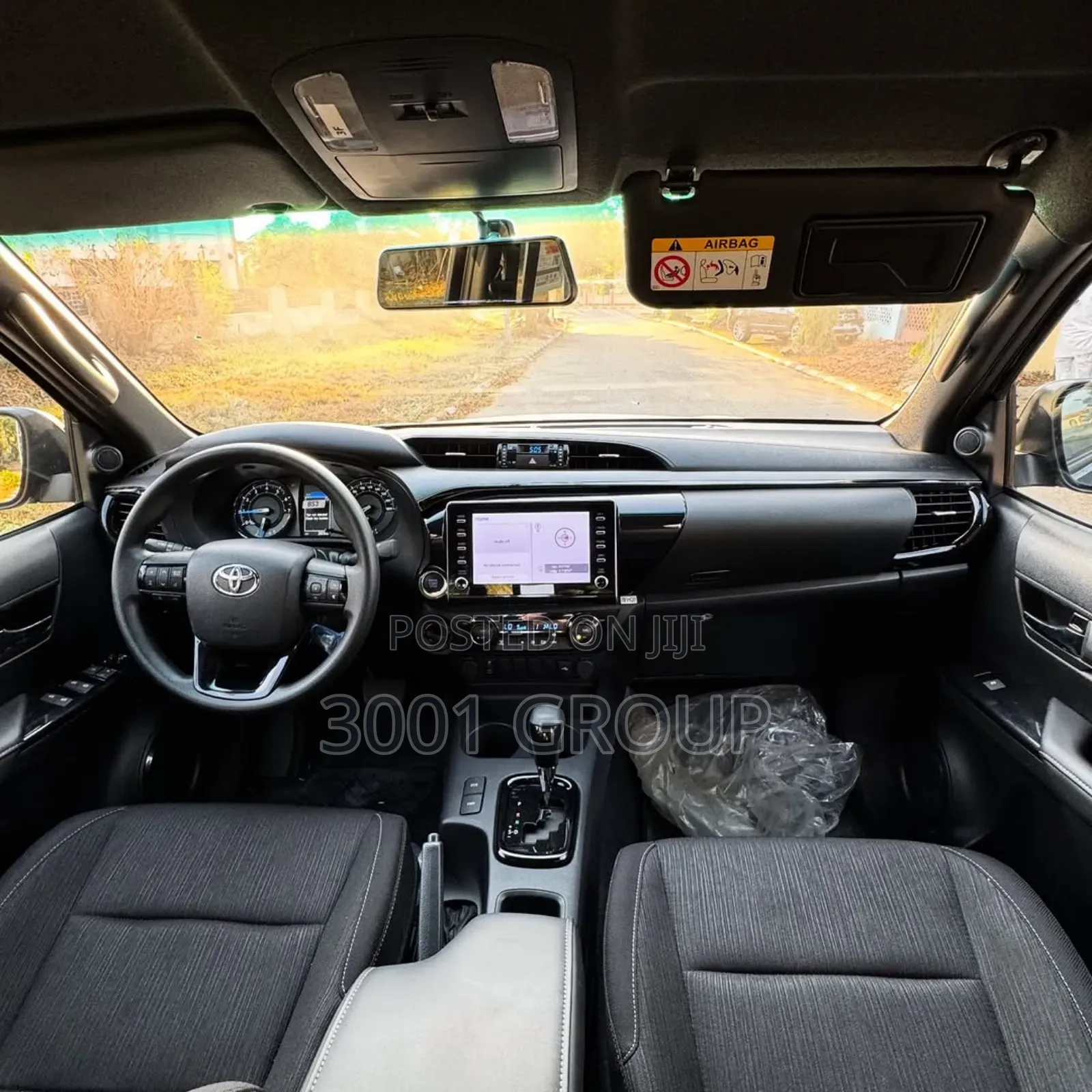 New Toyota Hilux 2025 Black