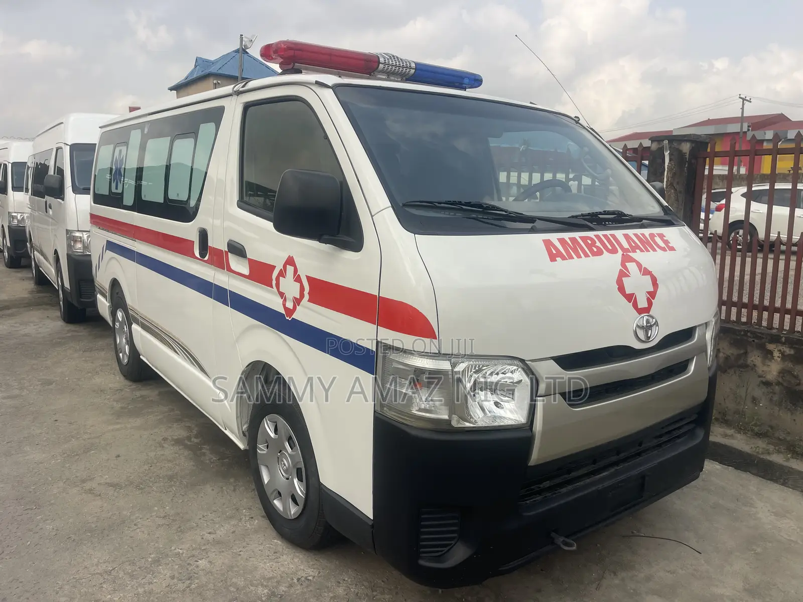 Toyota HiAce 2014 White