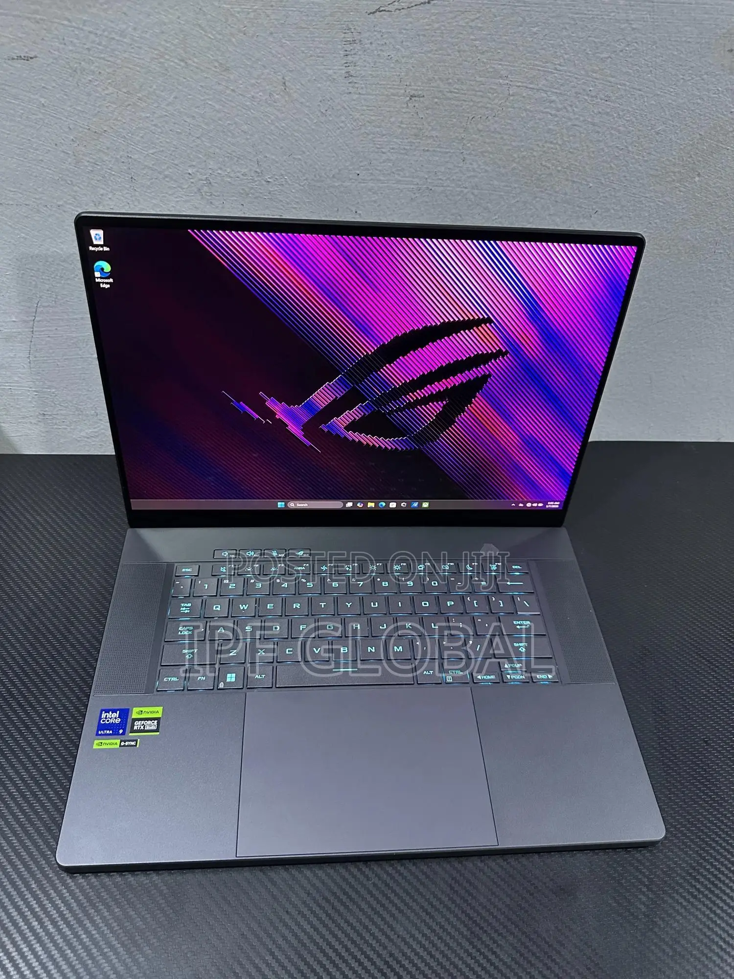 Laptop Asus ROG Zephyrus G16 16GB Intel Core Ultra 9 SSD 1T