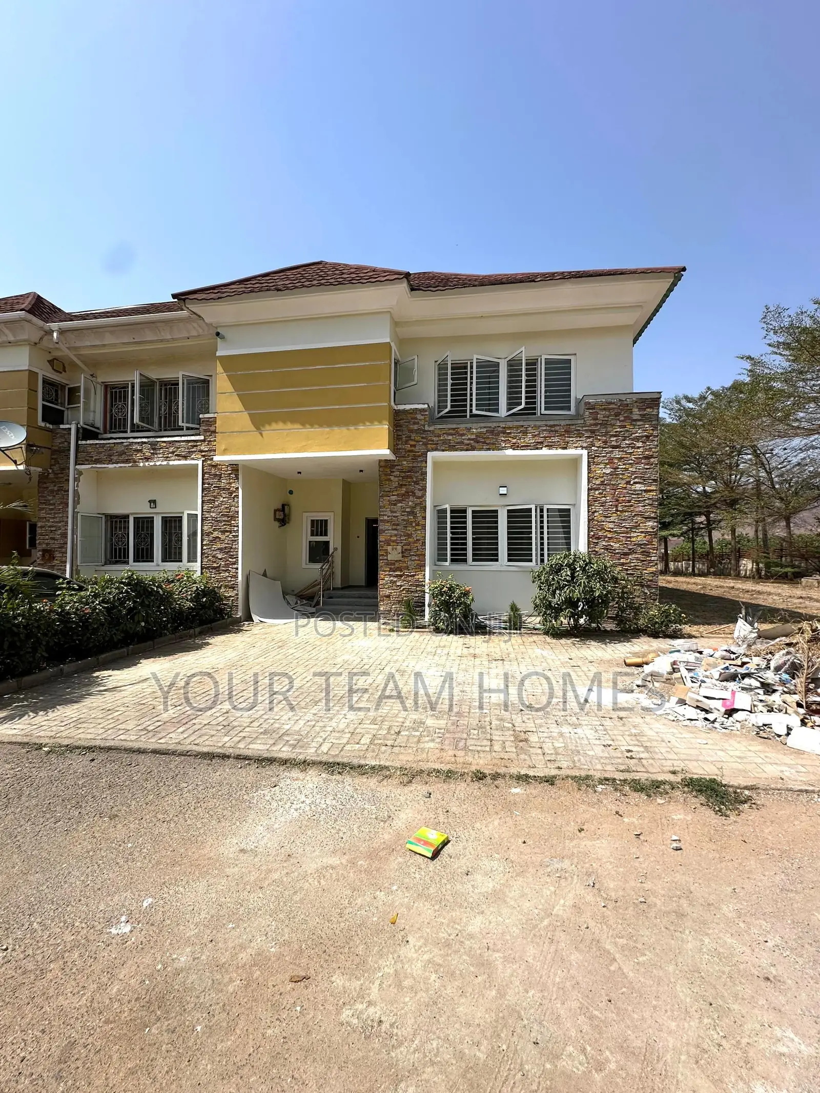 3bdrm Townhouse / Terrace in Gwarimpa Extension, Life Camp for rent