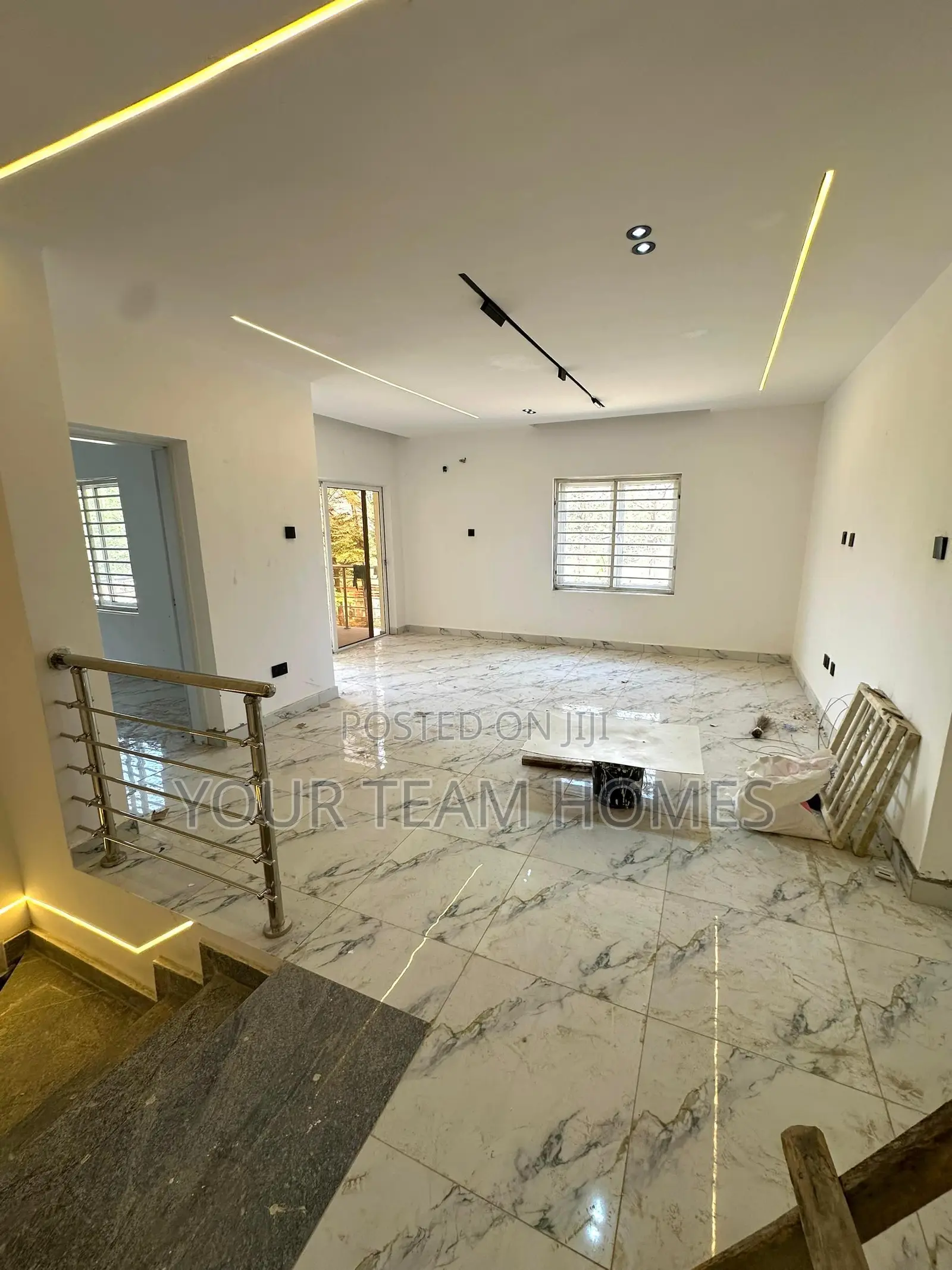 3bdrm Townhouse / Terrace in Gwarimpa Extension, Life Camp for rent