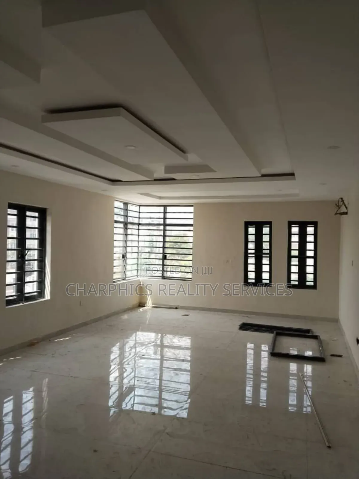 3bdrm Apartment in Ikeja GRA for rent