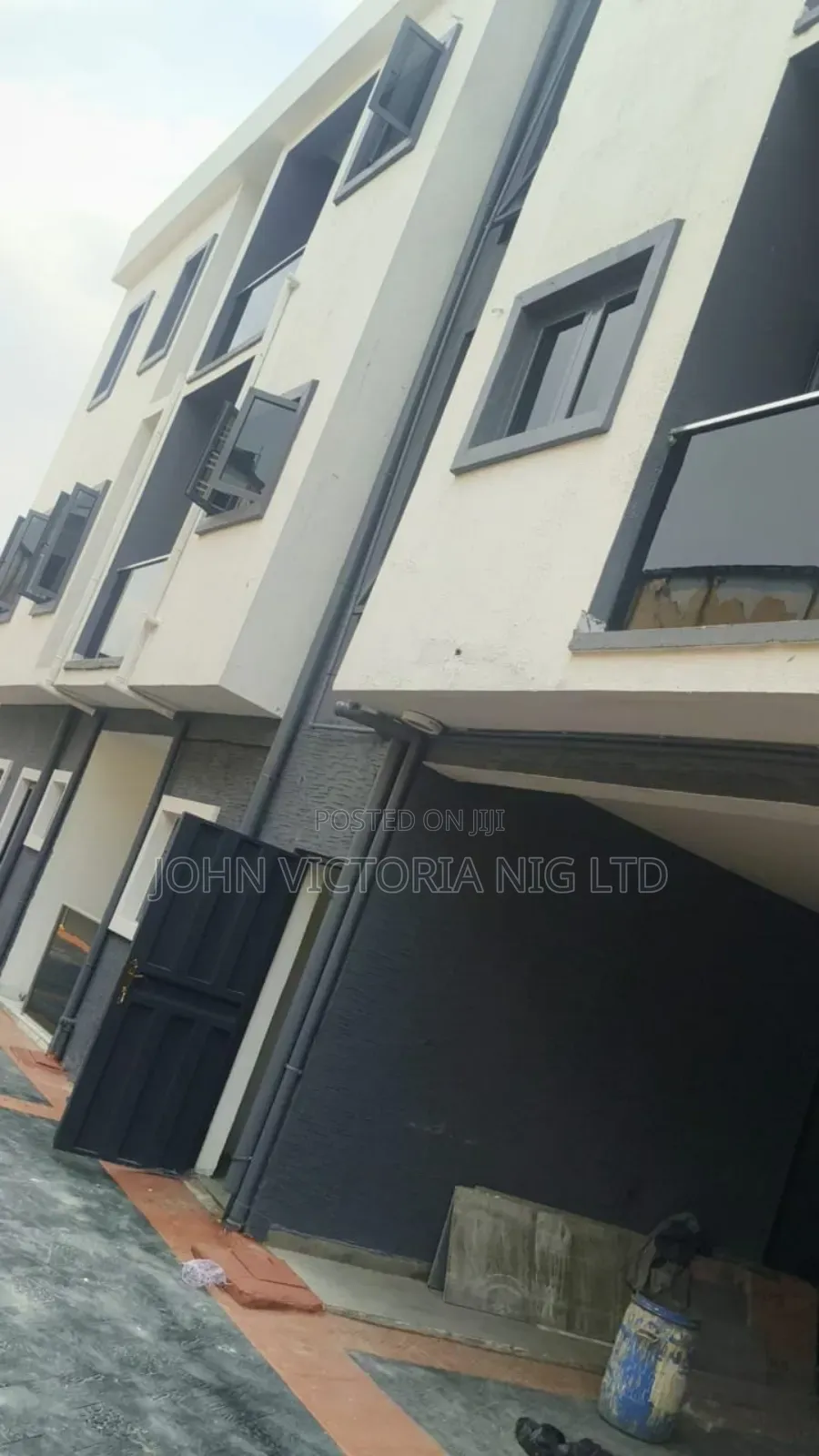 3bdrm Block of Flats in College Road Ogba, Ikeja for sale
