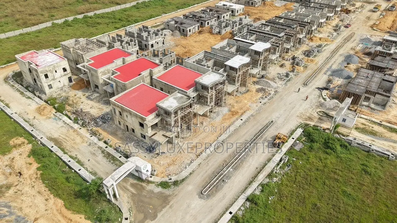 Furnished 2bdrm Bungalow in Lekki Avaition Town for sale