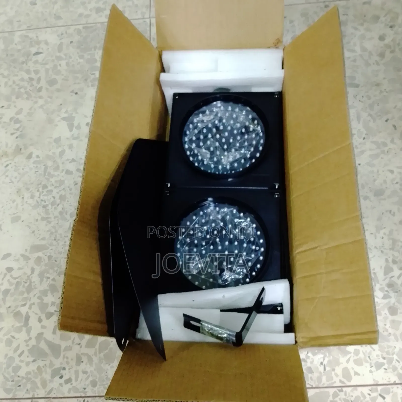 Traffic Light 9v-36v / 2led 200mm