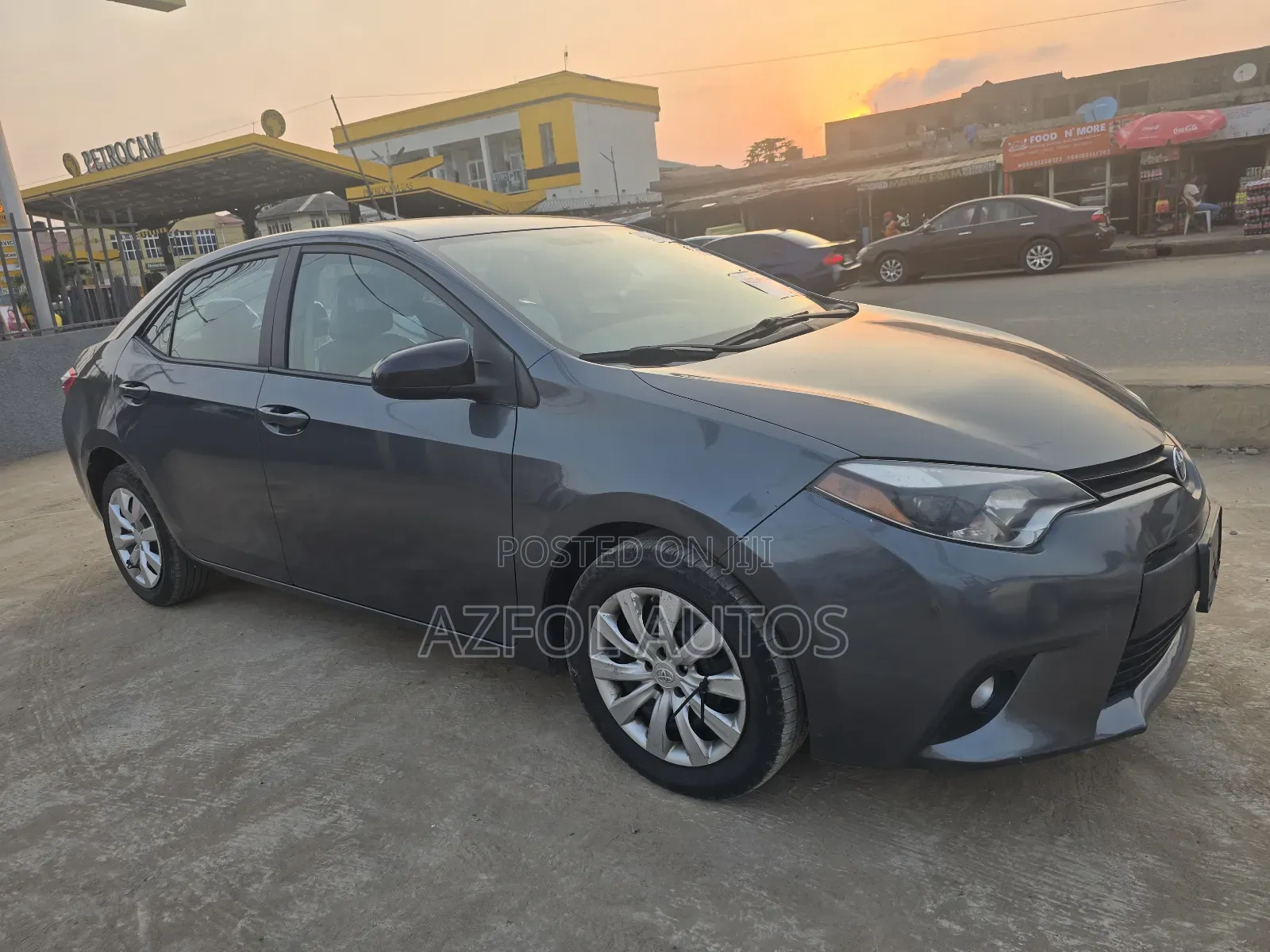 Toyota Corolla LE Eco Premium 4dr Sedan (1.8L 4cyl CVT) 2014 Gray