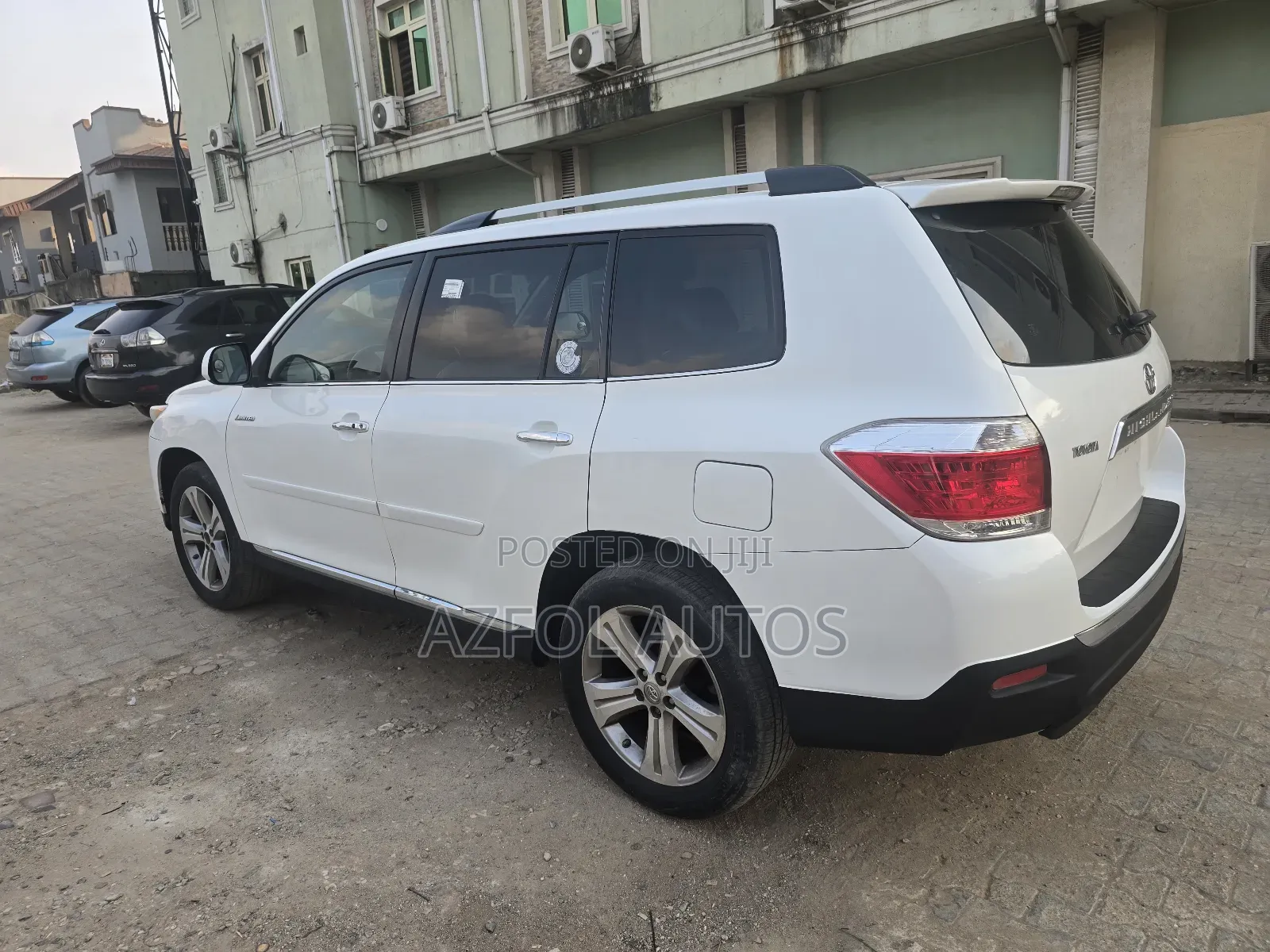 Toyota Highlander Limited 2011 White